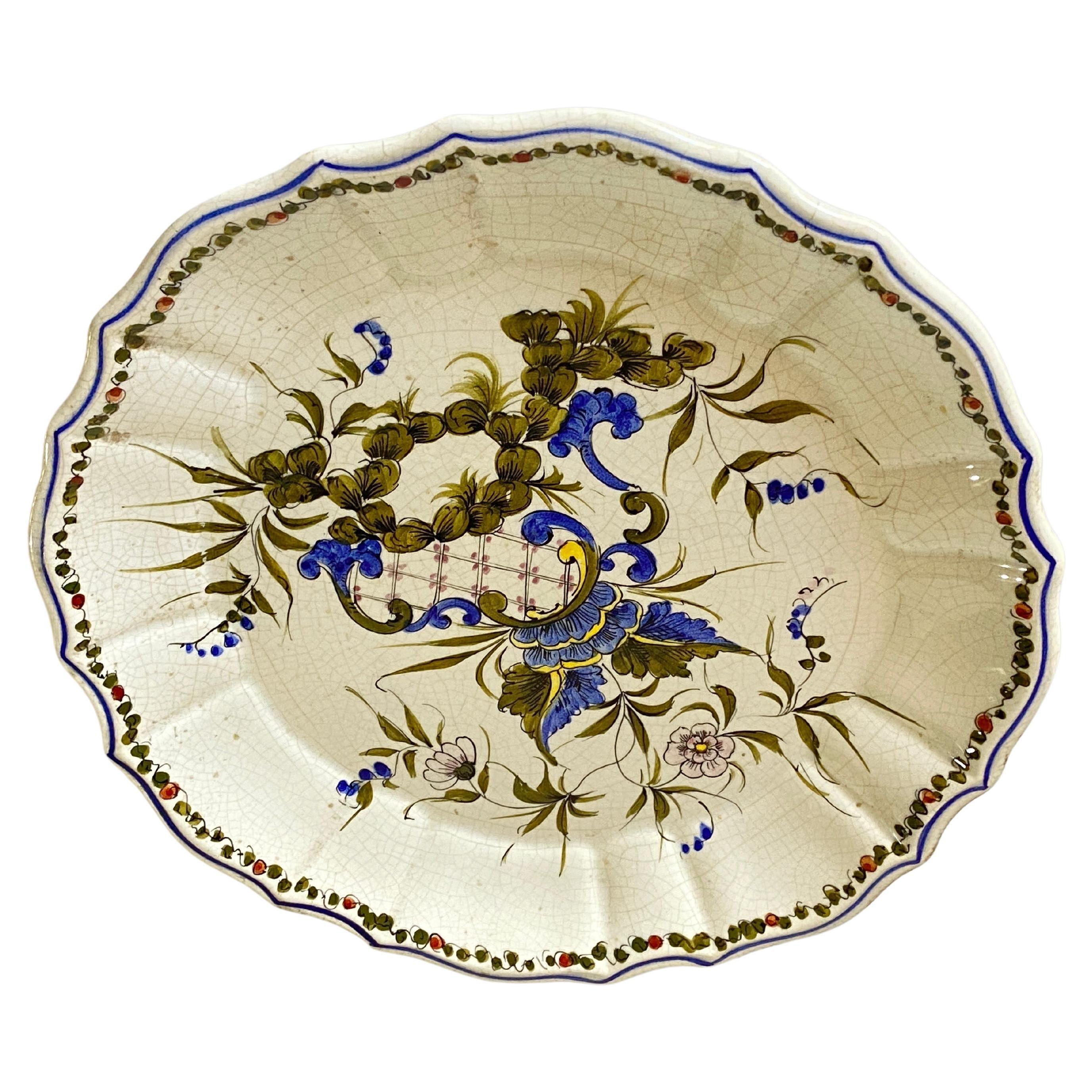 Faïence italienne du 19ème siècle, peinte à la main, motif de fleurs en vente