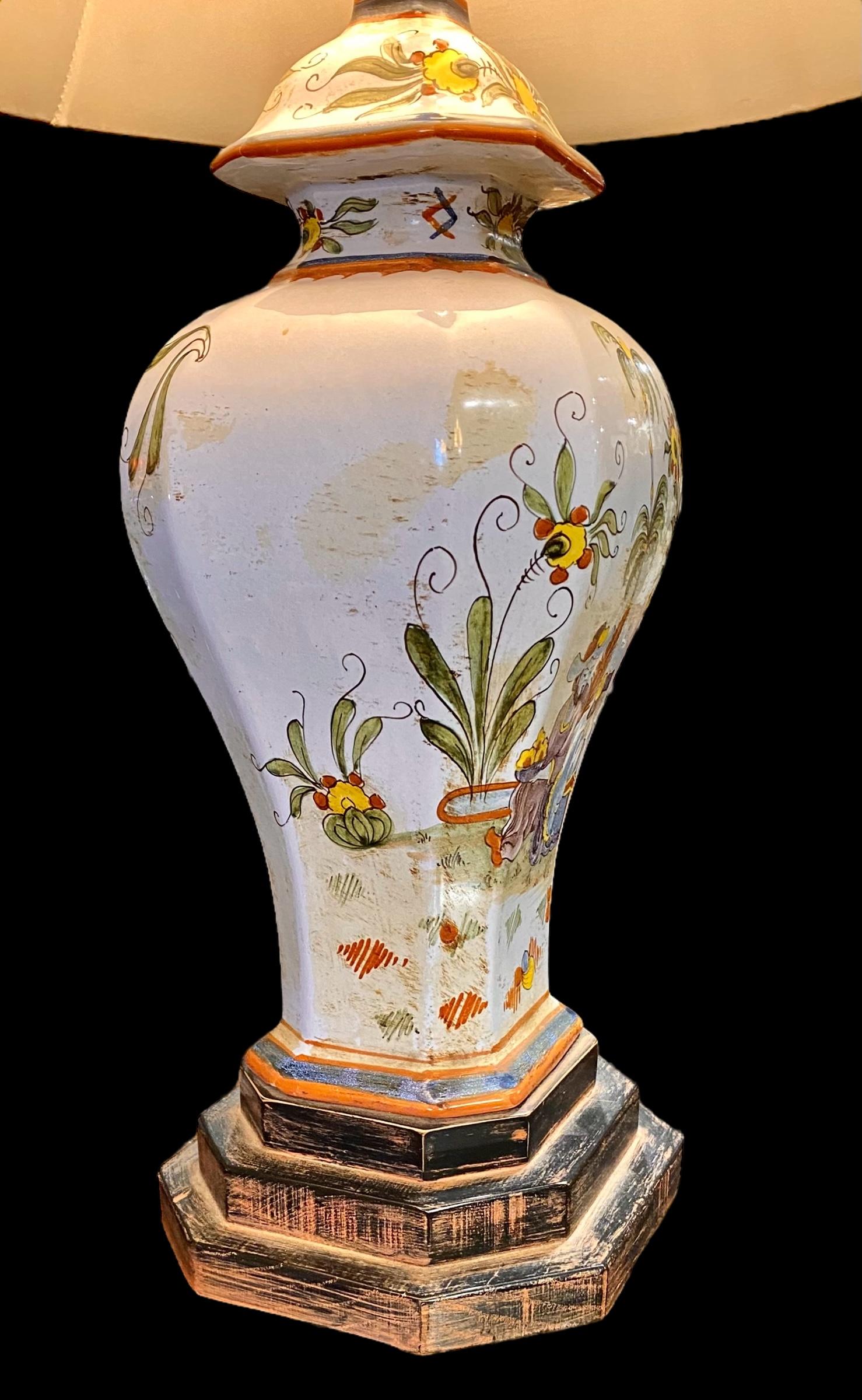 Mid-20th Century Italian Faience Chinoiserie Design Table Lamp Embroidered Shade