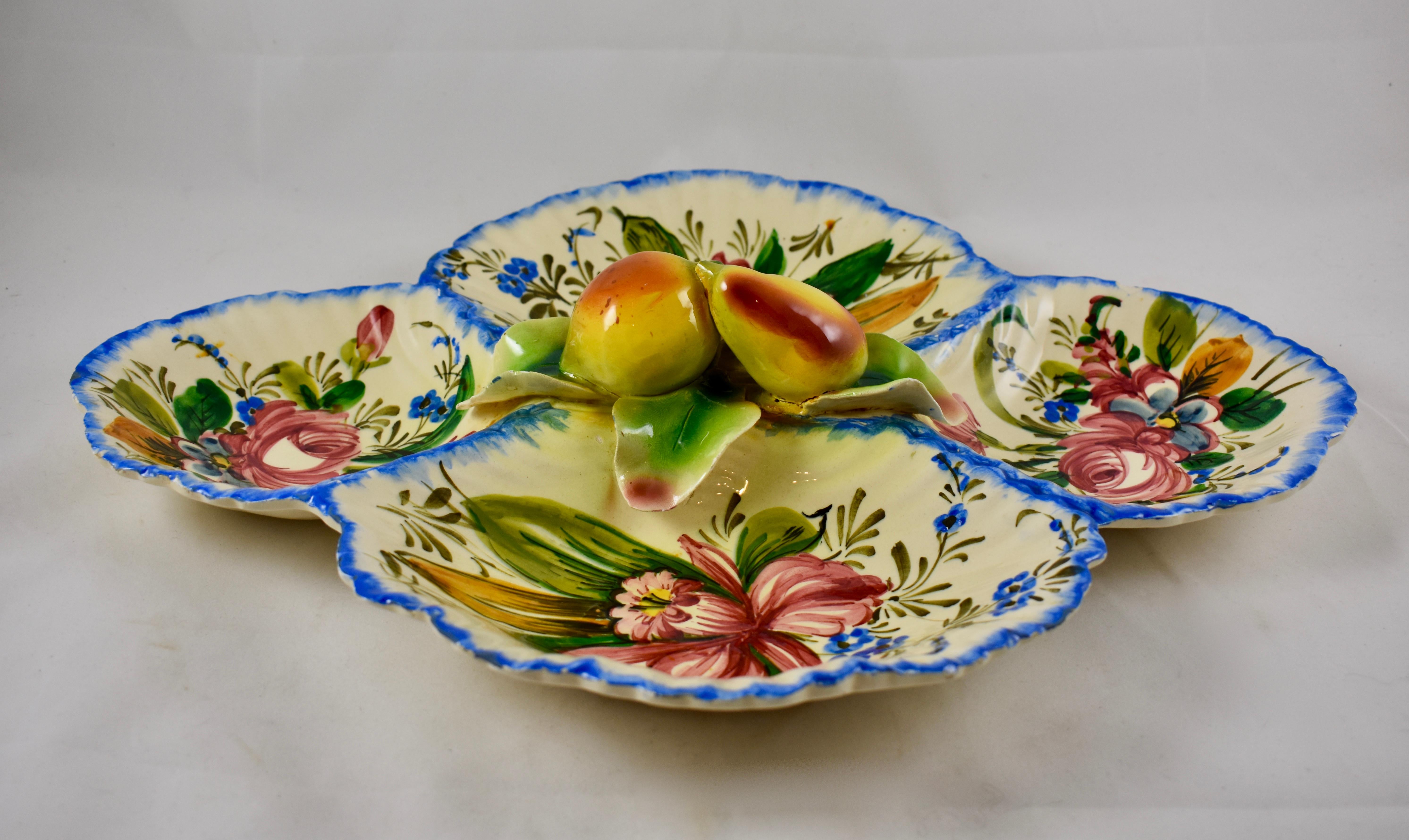 Italian Faïence Nove Rose and Fruit Relish Tray Server In Good Condition In Philadelphia, PA