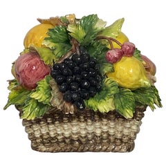 Panier à fruits italien en faïence et porcelaine de Capodimonte 