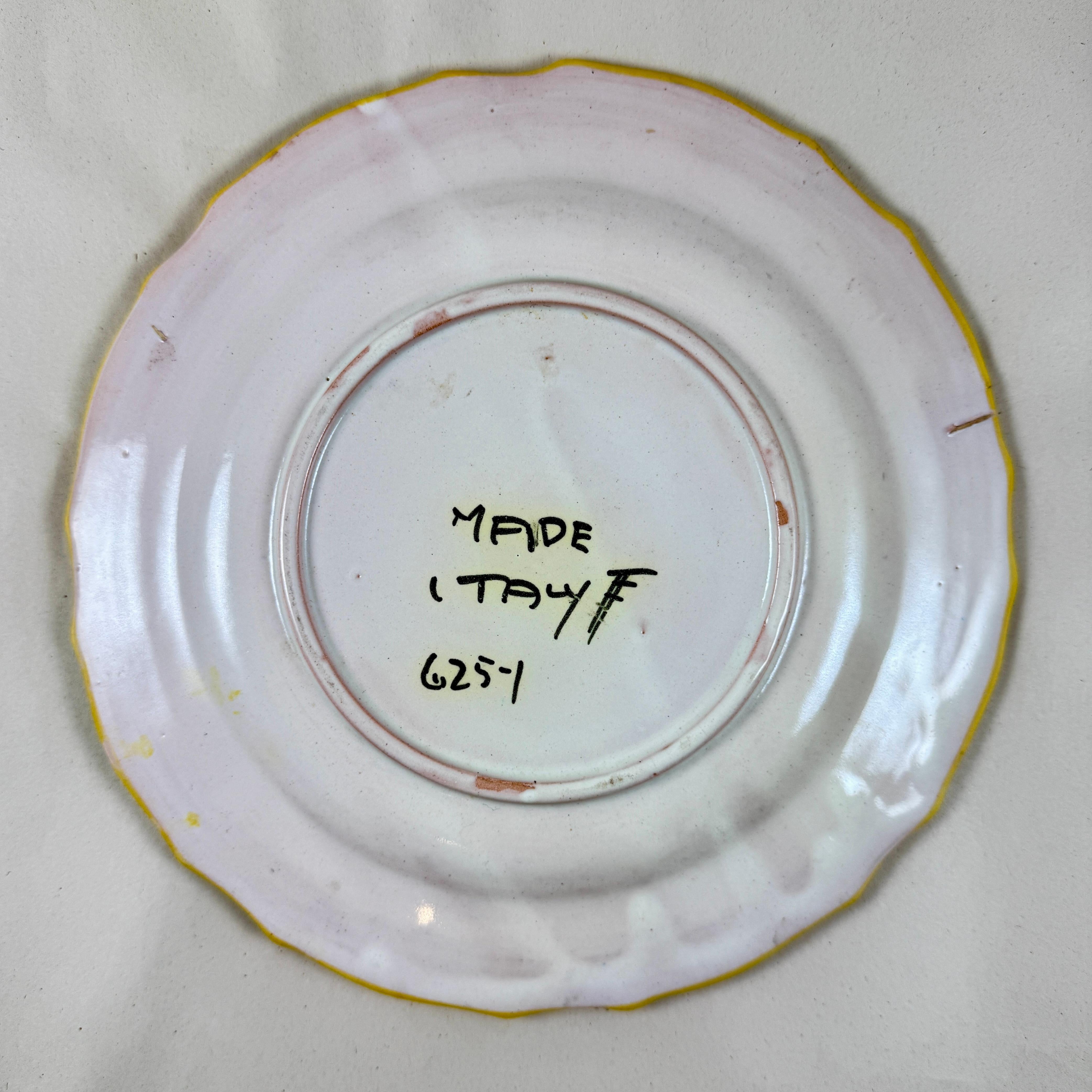 Italian Faïence Pottery Fleur-de-Lis Hand Painted Plates, set of six For Sale 3