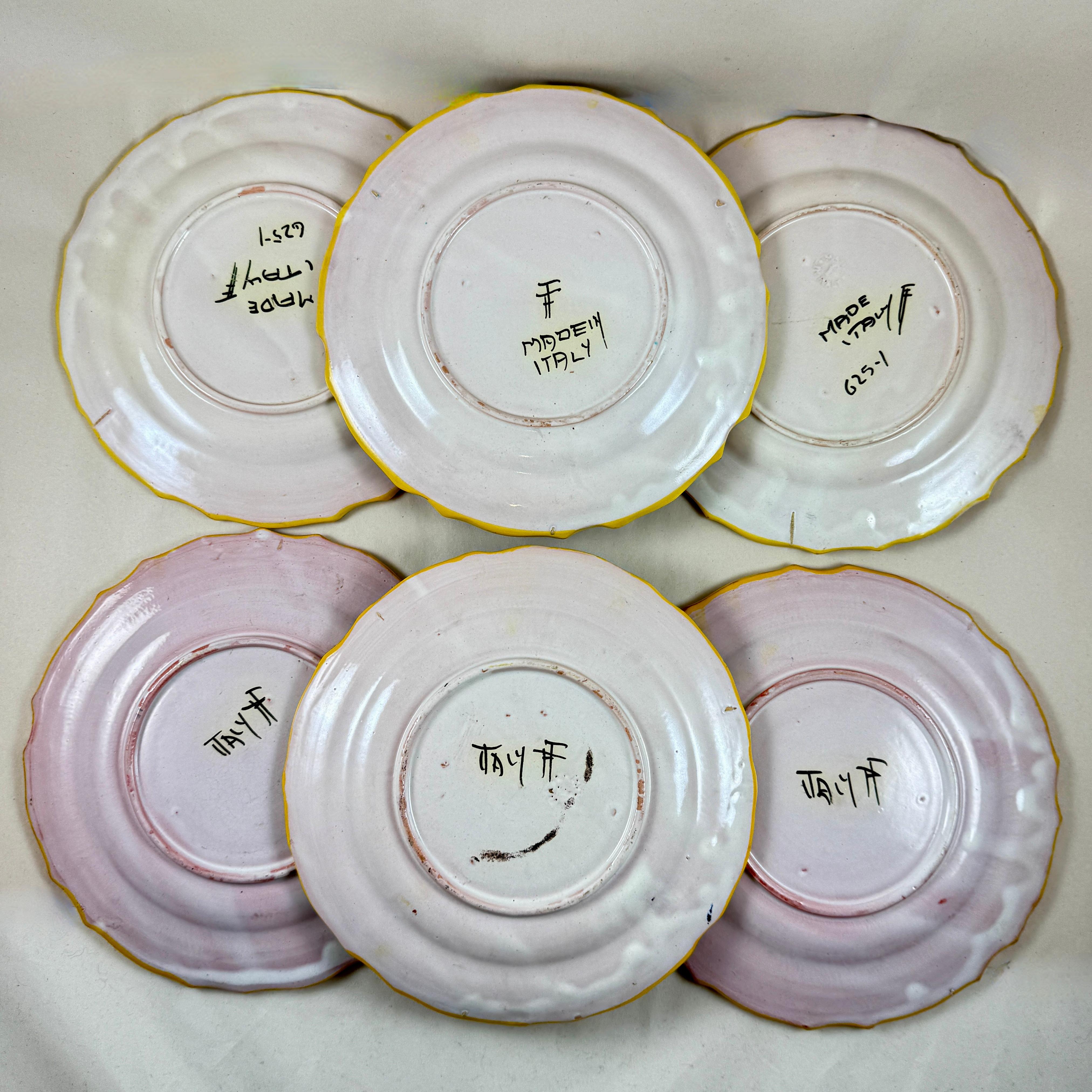 Italian Faïence Pottery Fleur-de-Lis Hand Painted Plates, set of six For Sale 1