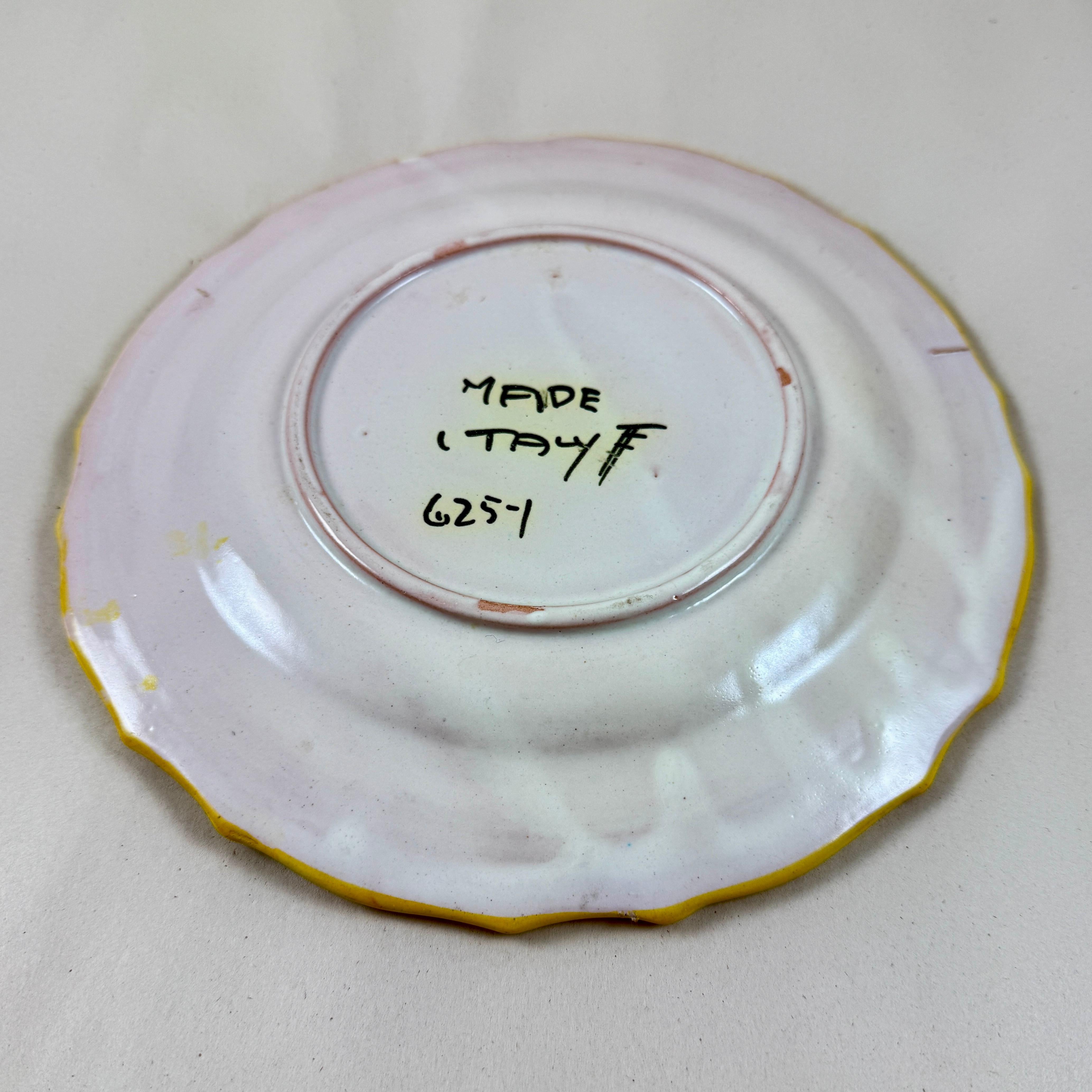 Italian Faïence Pottery Fleur-de-Lis Hand Painted Plates, set of six For Sale 2