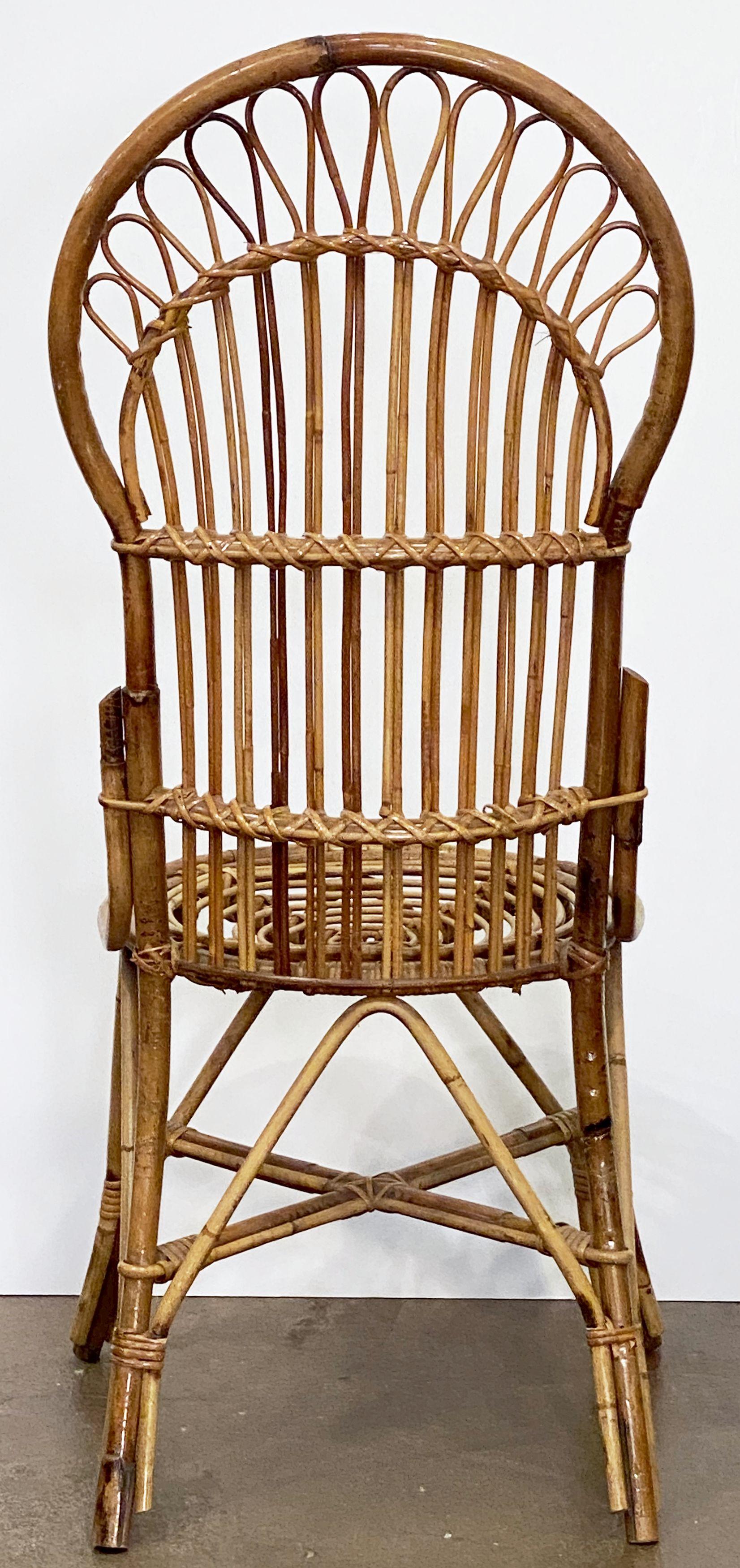 Italian Fan-Backed Chair of Rattan and Bamboo from the Mid-20th Century For Sale 16