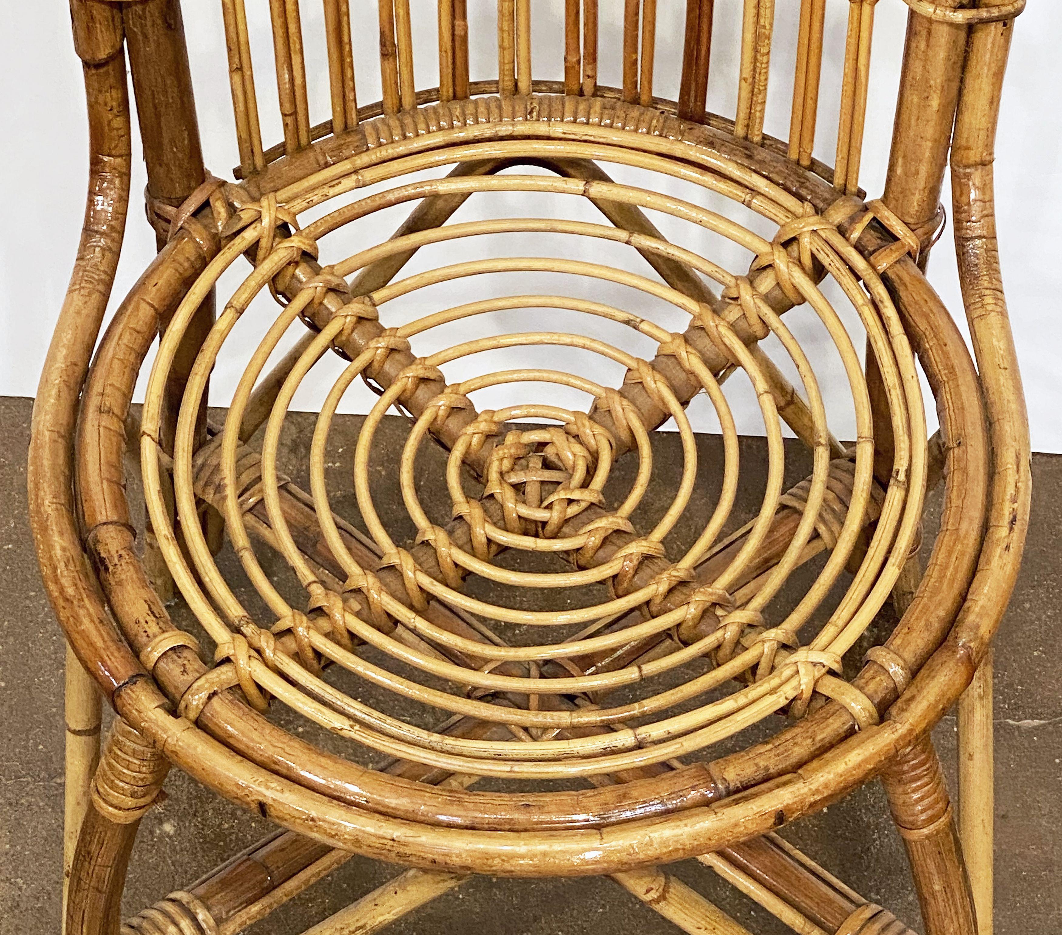 Italian Fan-Backed Chair of Rattan and Bamboo from the Mid-20th Century For Sale 5