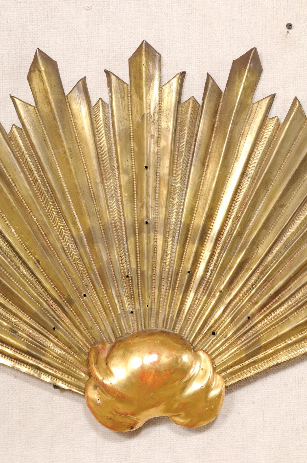Italian Fan-Shaped Gilt Cloud with Brass Sun-Rays Wall Decoration, 19th Century In Good Condition For Sale In Atlanta, GA