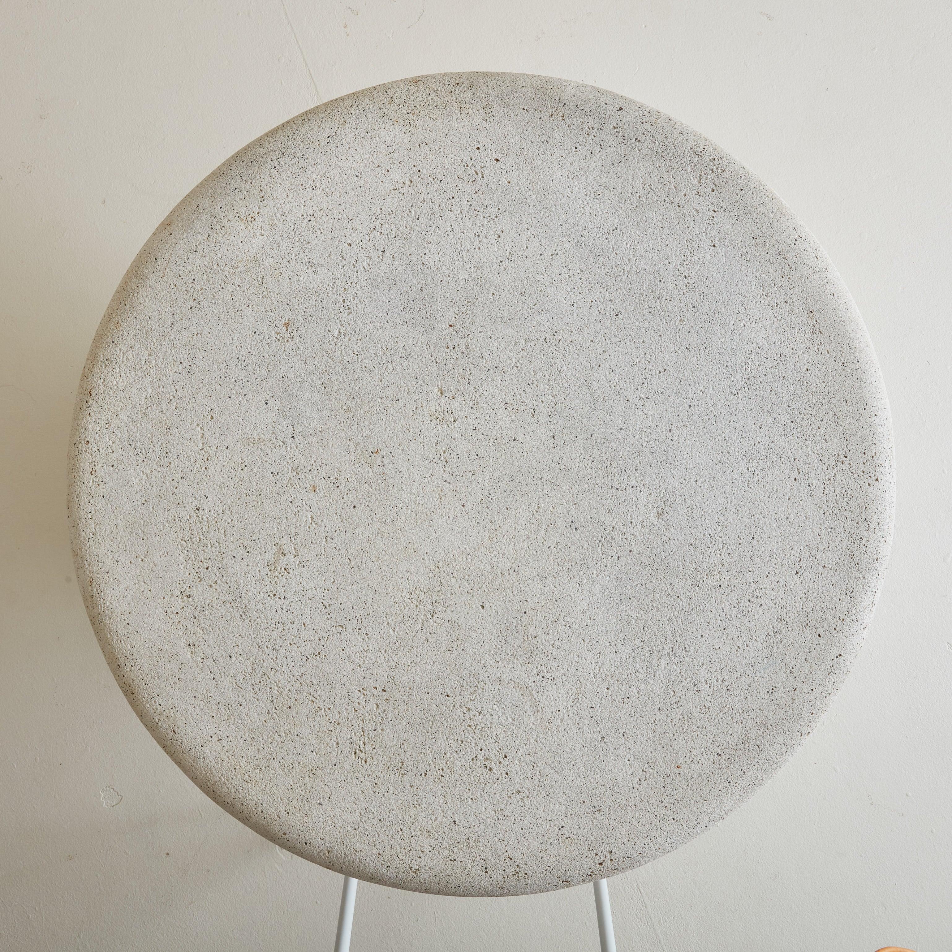 Moderne Table d'entrée ou de salle à manger italienne en fausse pierre, années 1980 en vente