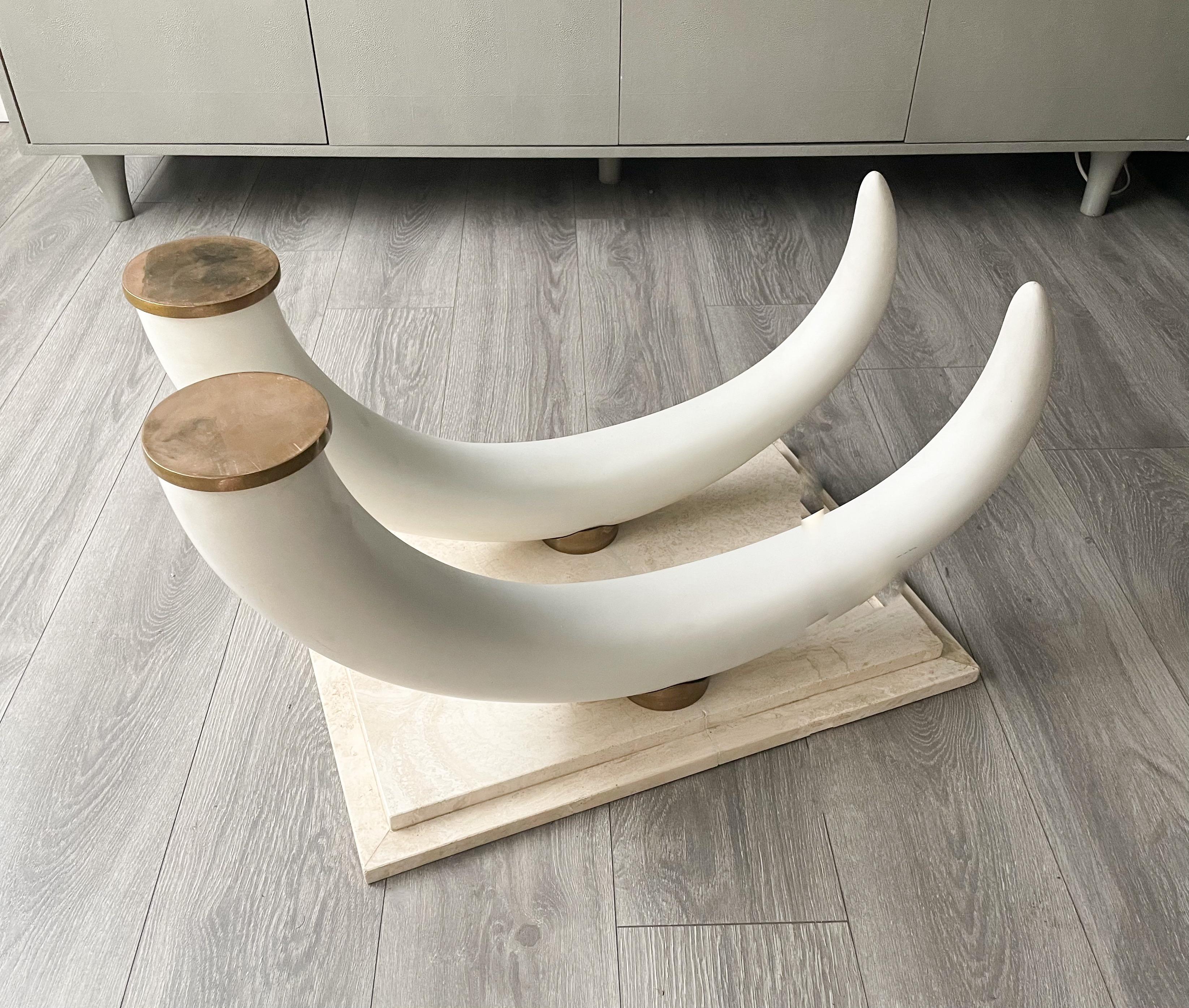 Table basse italienne Faux Tusks de Pucci Bon état à Los Angeles, CA