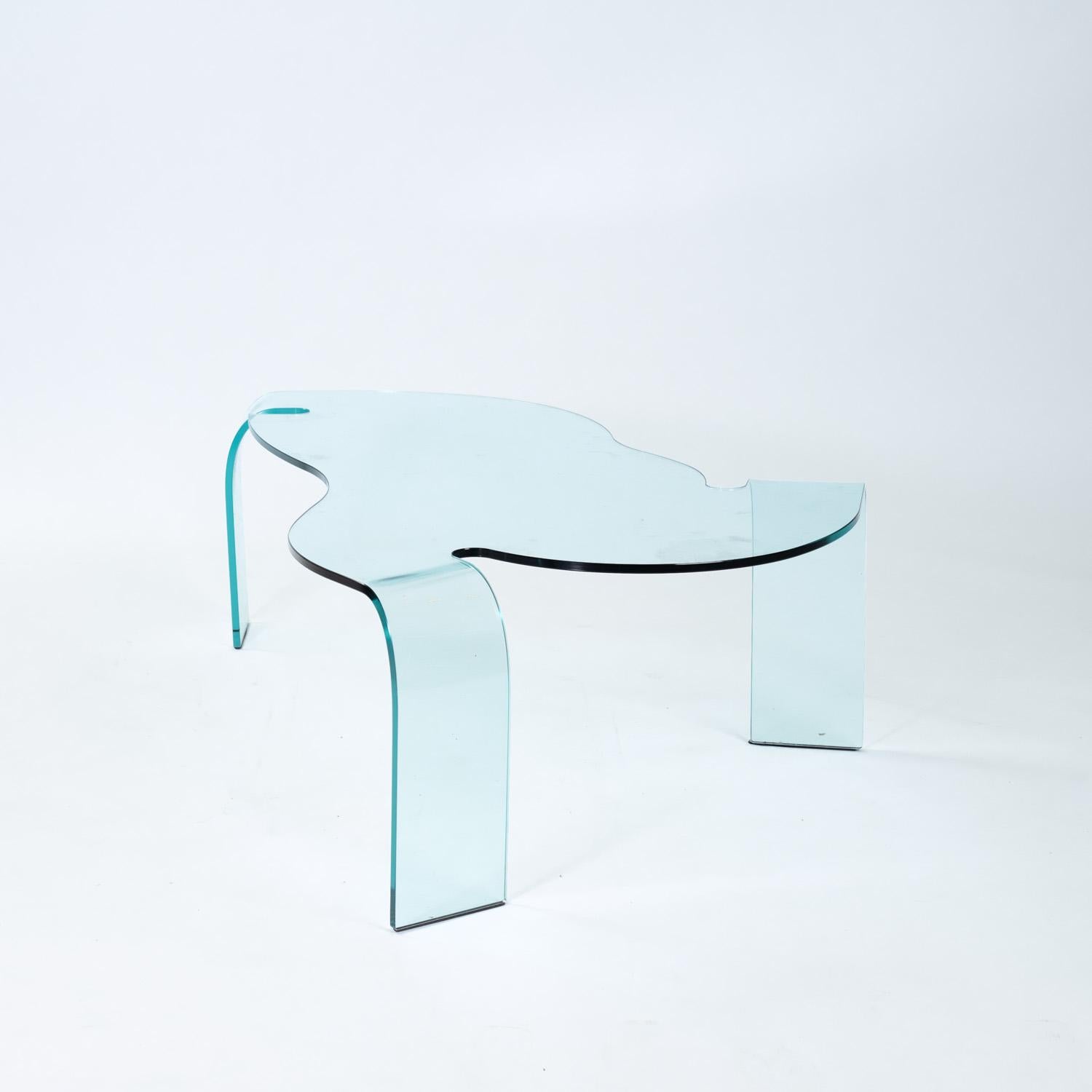 Italian Fiam bended glass Coffeetable by Hans Von Klier 3