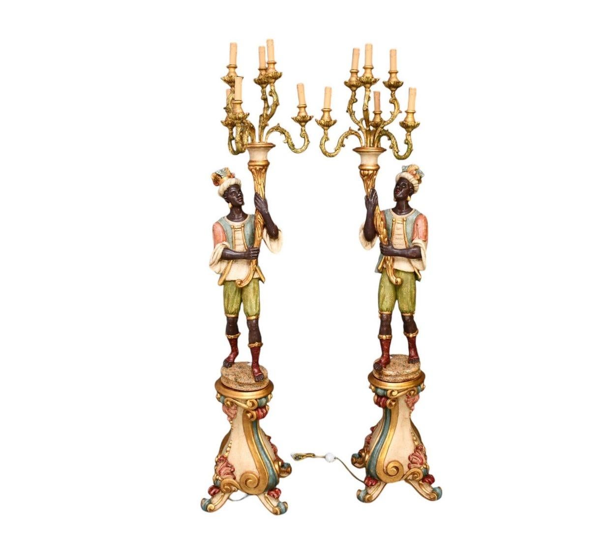 Italienische figurale stehende italienische Kandelaber-Stehlampe, frühes 20. Jahrhundert im Zustand „Gut“ im Angebot in Tarry Town, NY