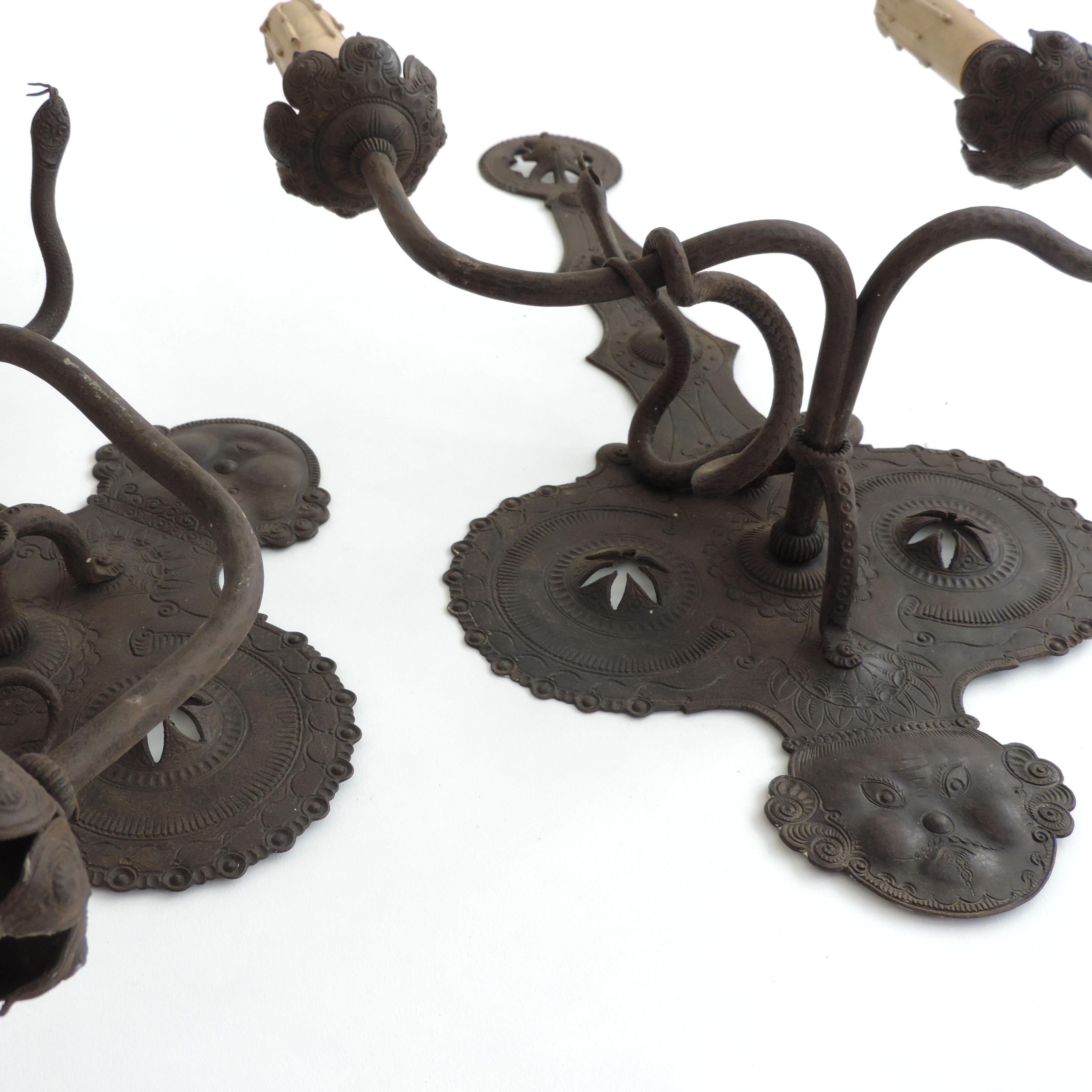 Italian Finely Engraved Art Deco Wrought Iron Appliques, 1920s For Sale 5