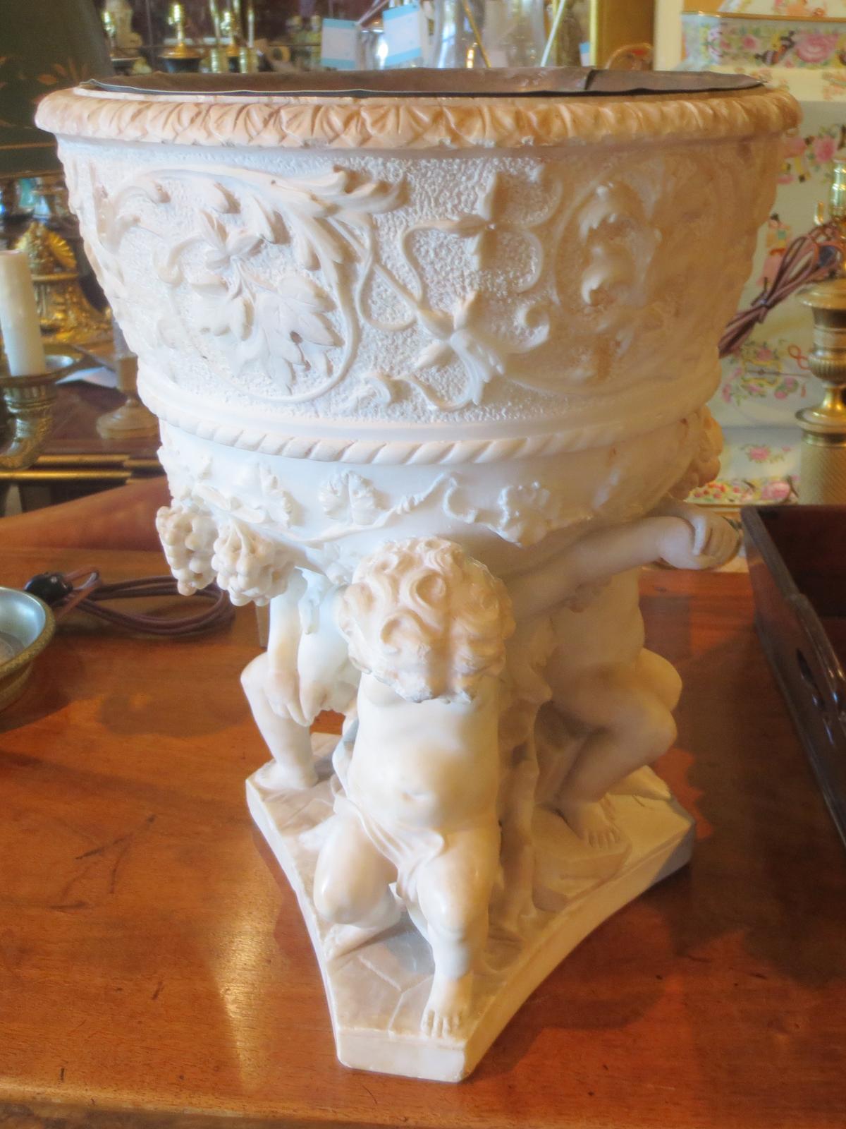 Italian Firenze Carved Marble Urn by Ferdinando Andreini, Signed circa 1843-1922 In Good Condition For Sale In Atlanta, GA