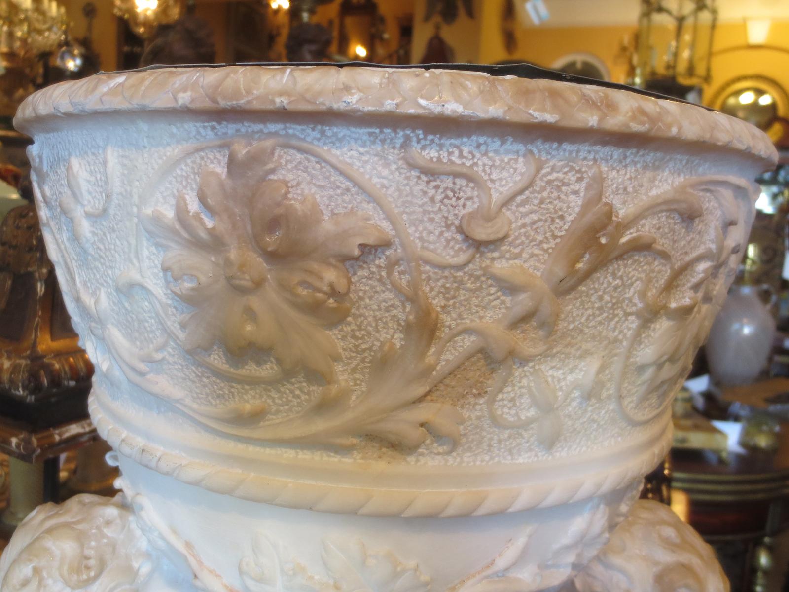 Italian Firenze Carved Marble Urn by Ferdinando Andreini, Signed circa 1843-1922 For Sale 1