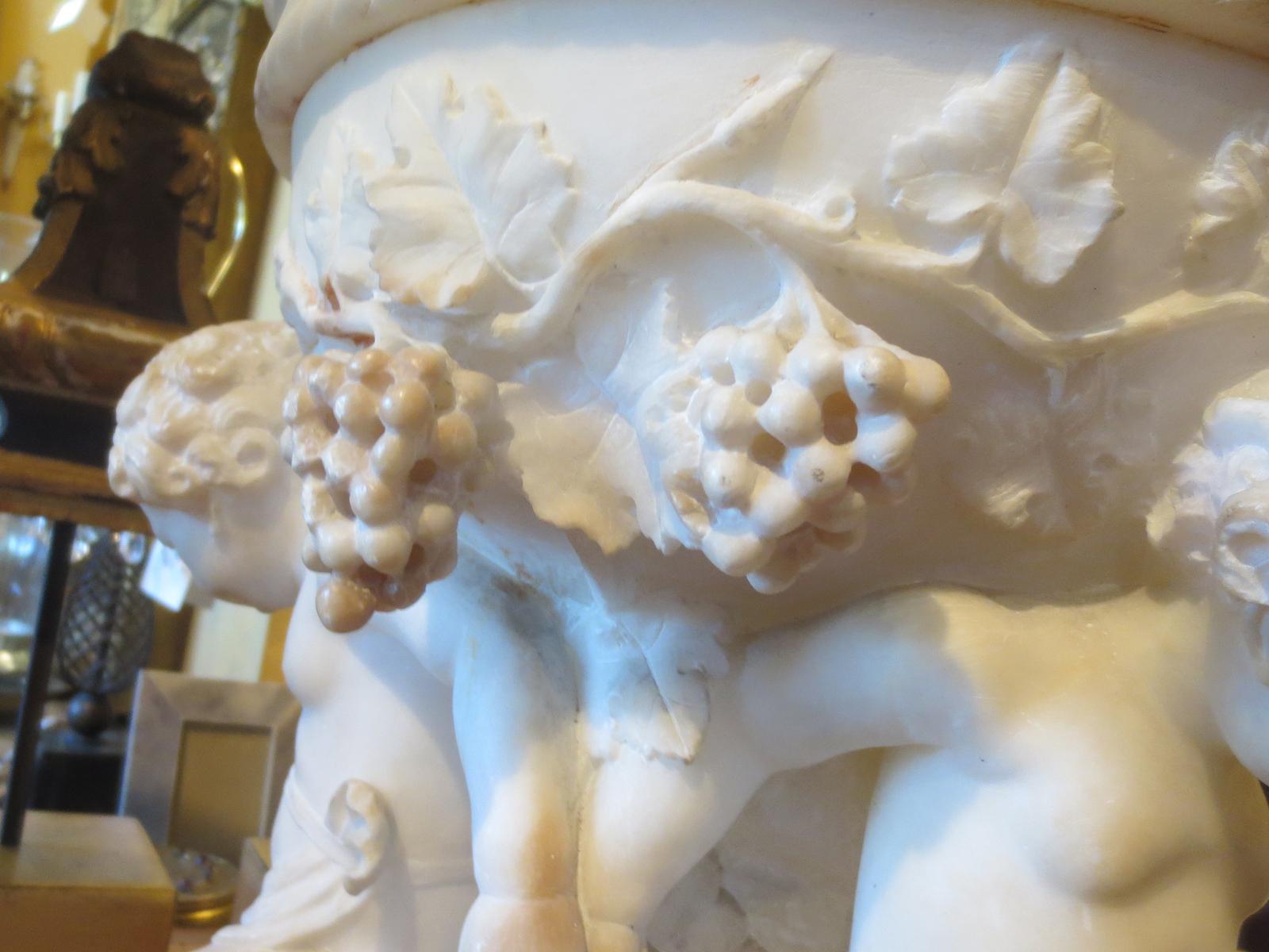 Italian Firenze Carved Marble Urn by Ferdinando Andreini, Signed circa 1843-1922 For Sale 2