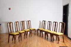 Italienisch, Florenz, Satz von 8 Nussbaum- und gepolsterten Esszimmerstühlen, 2. Hälfte 18.