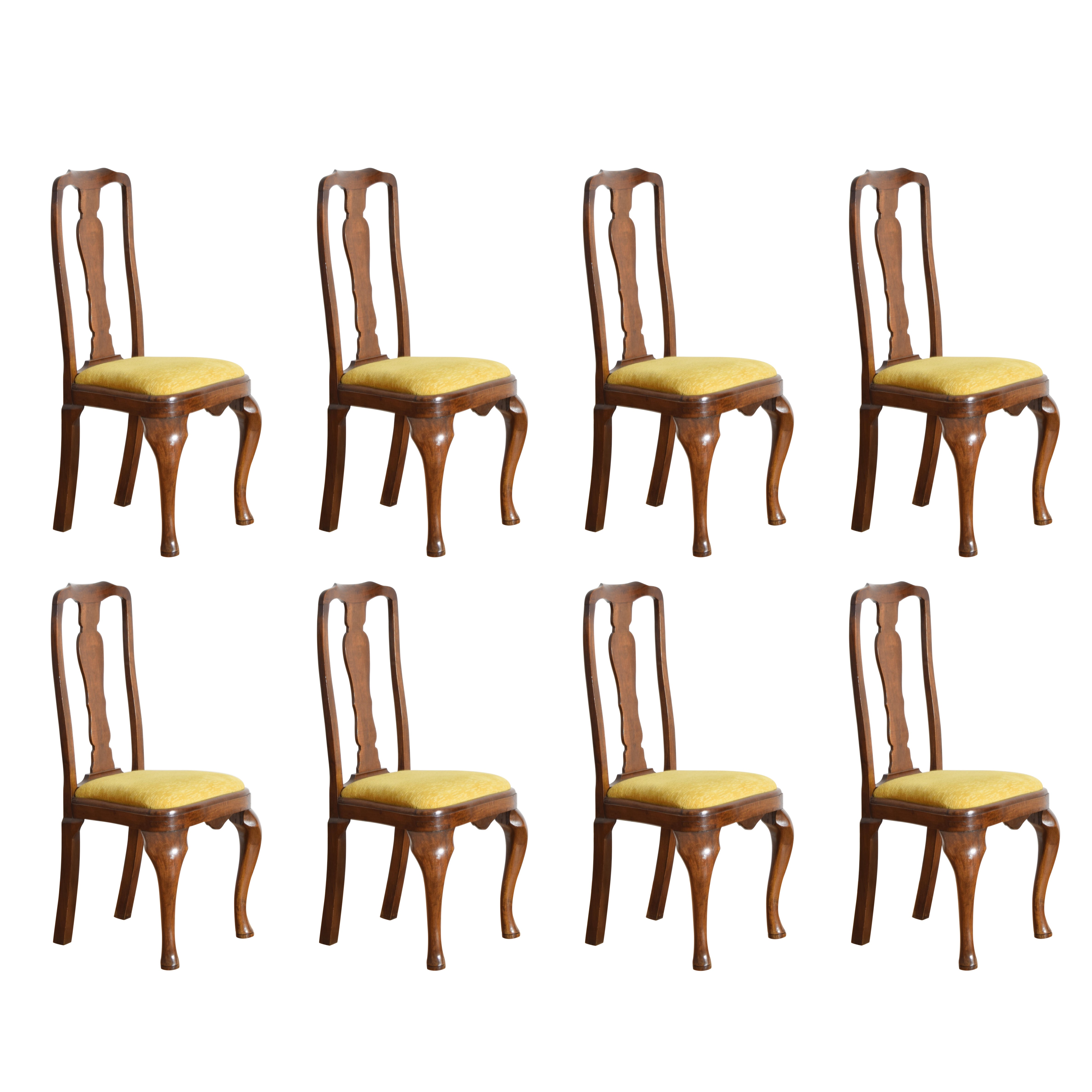 Italien, Firenze, Ensemble de 8 chaises de salle à manger en noyer et tapissées, 2e moitié du 18e siècle.