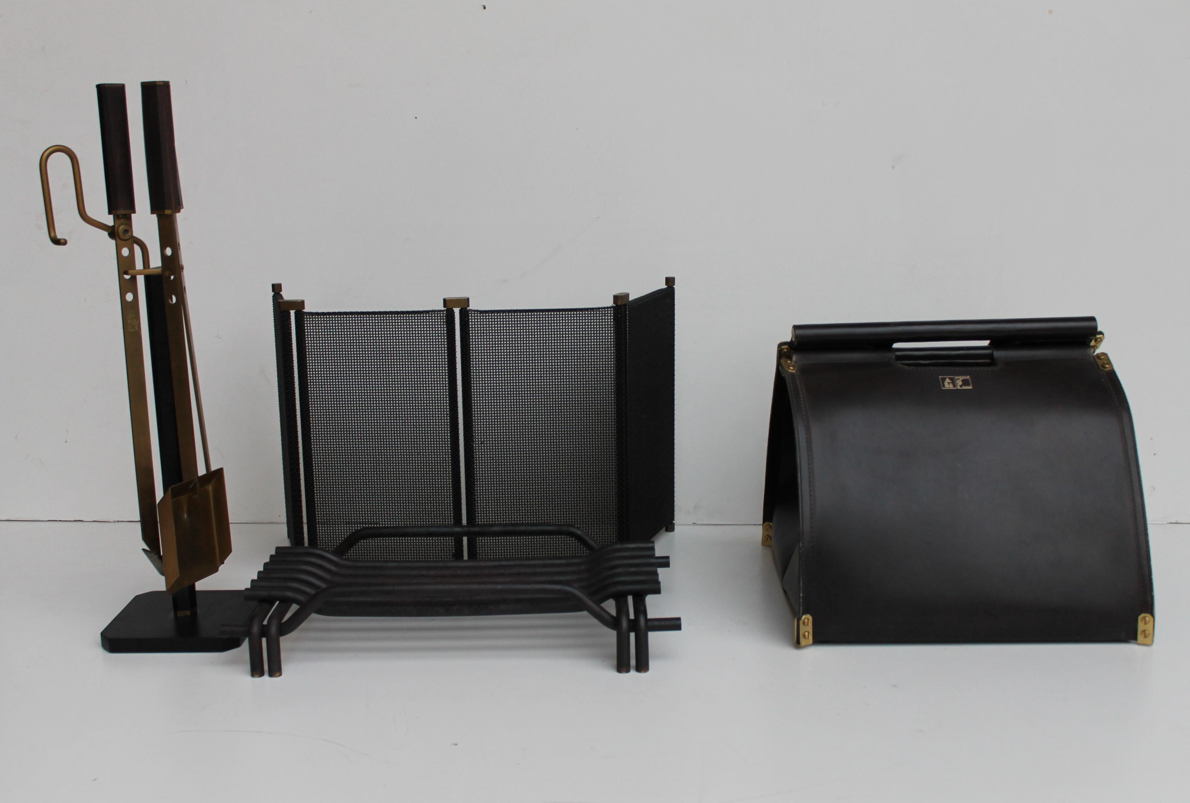 Incredible fireplace set by Tobia & Afra Scarpa, set Attrezzi da Camino for Dimensione Fuoco, 1983. Leather wood carrier 