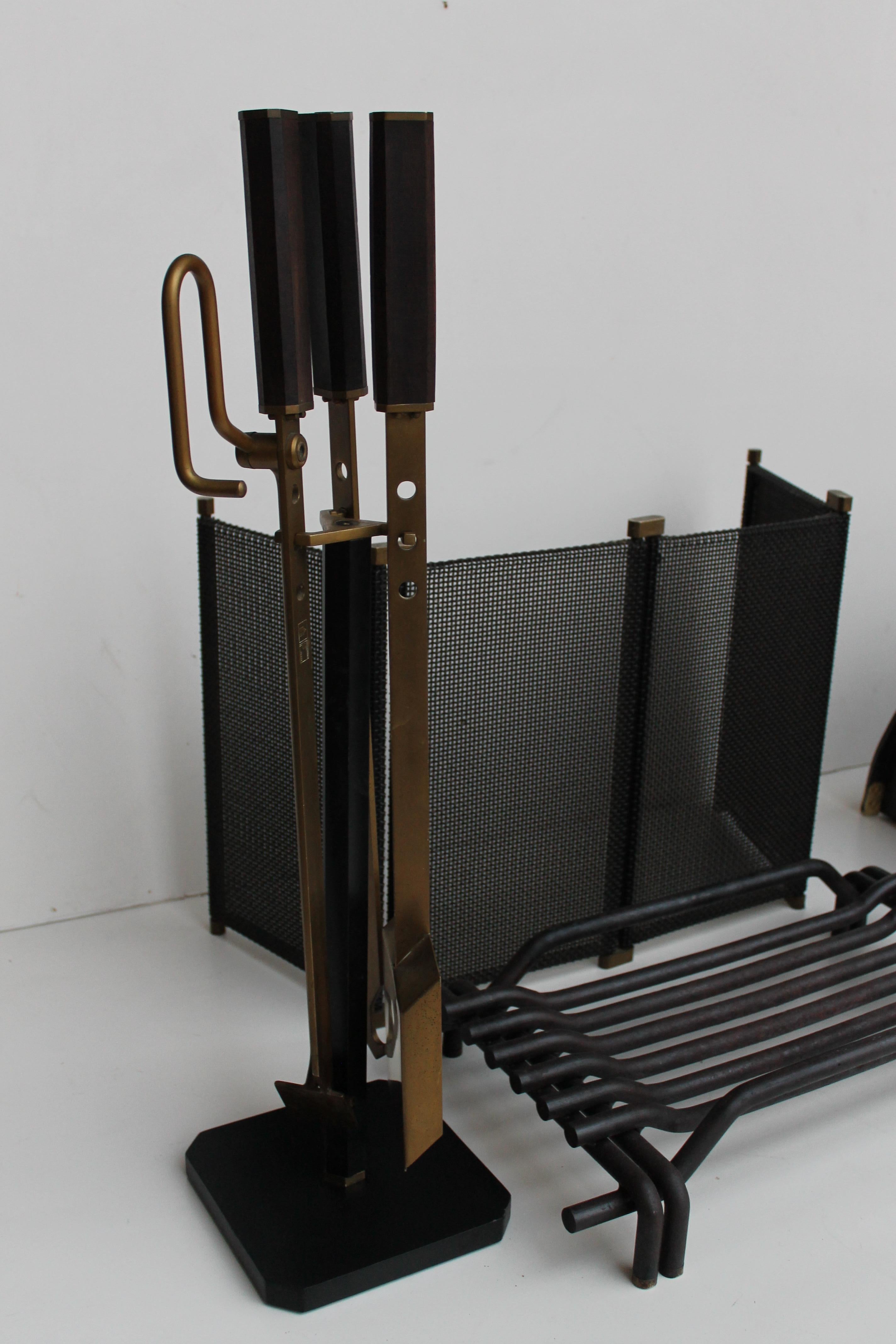 Iron Mid Century Italian Fireplace Set by Tobia Scarpa for Dimensione Fuoco, 1983