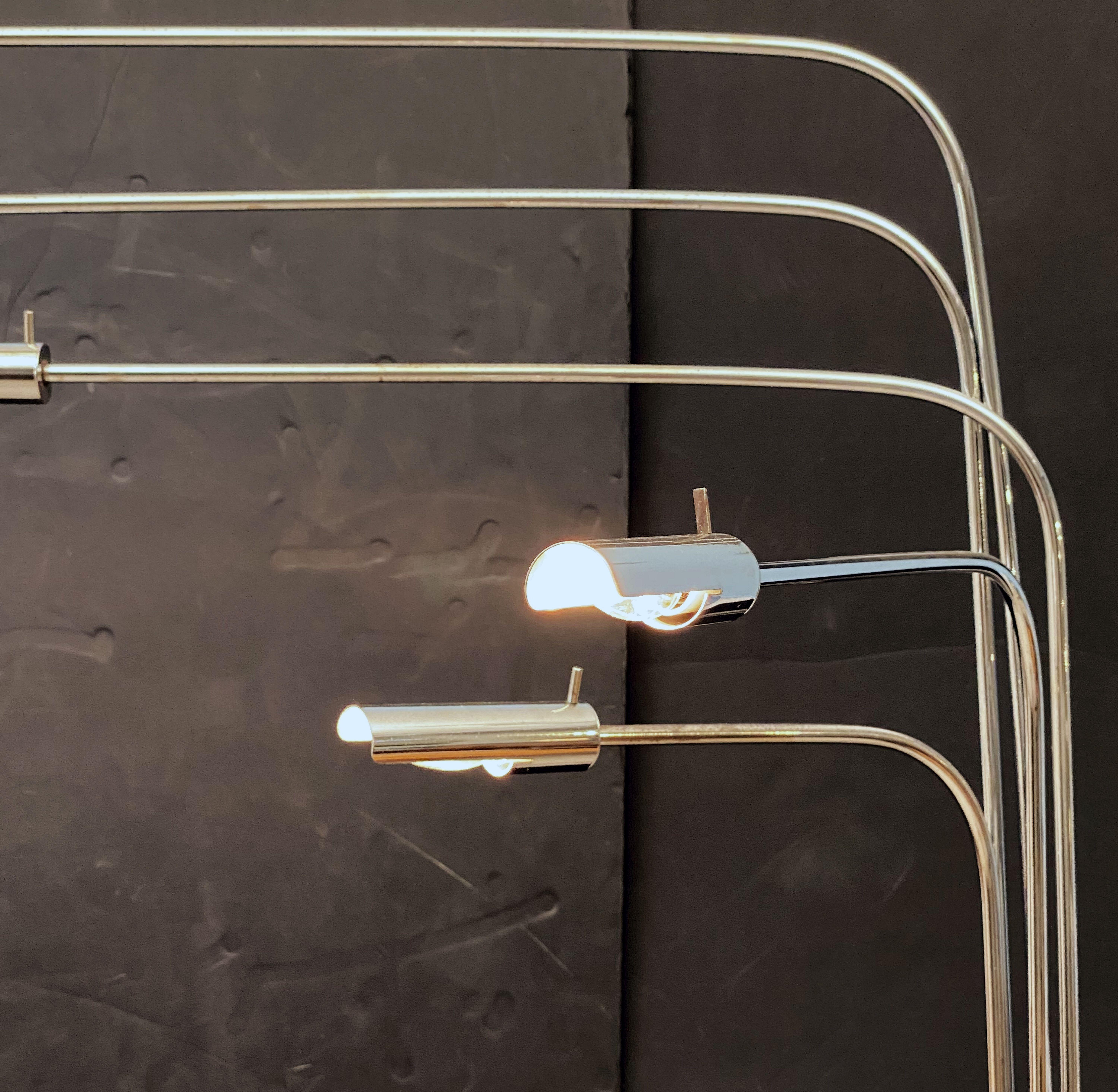 Verstellbare italienische fünfarmige verstellbare Stehlampe aus Nickel mit Marmorsockel im Angebot 12