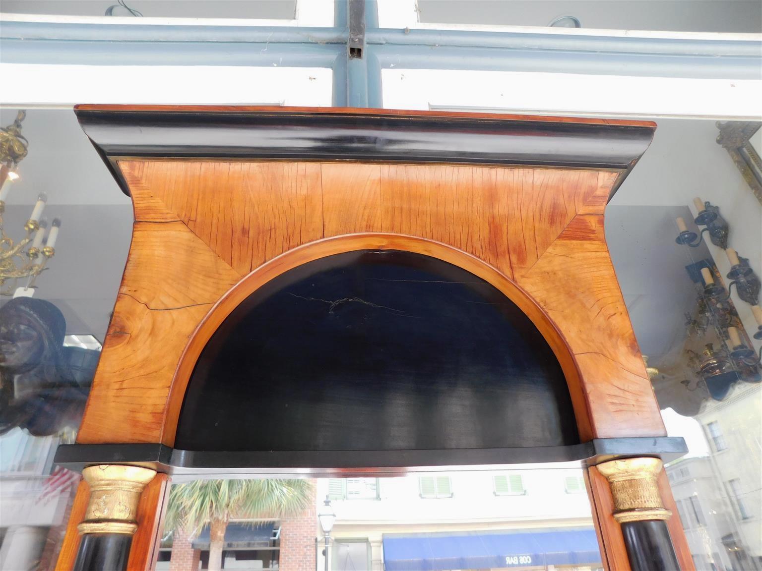Italian Flame Mahogany & Ebonized Gilt Wall Mirror with Original Glass, C. 1810 In Excellent Condition For Sale In Hollywood, SC