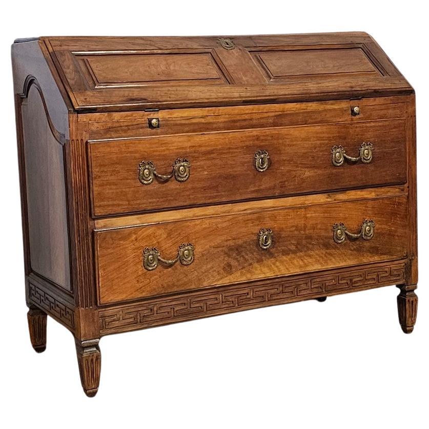 Italian Flap Sideboard in solid walnut , Louis XVI period, Parma 1760 For Sale