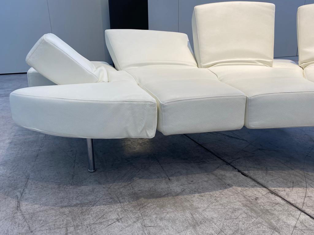 Stunning white leather Flap sofa by Francesco Binfarè for Edra Italia 
A really iconic sofa by Edra.