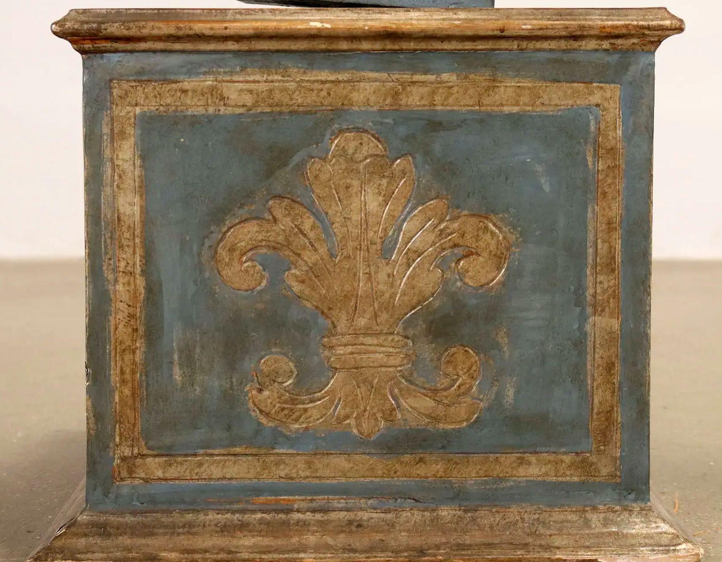 Candélabres italiens à dos plat - vers 1700 Bon état - En vente à Los Angeles, CA