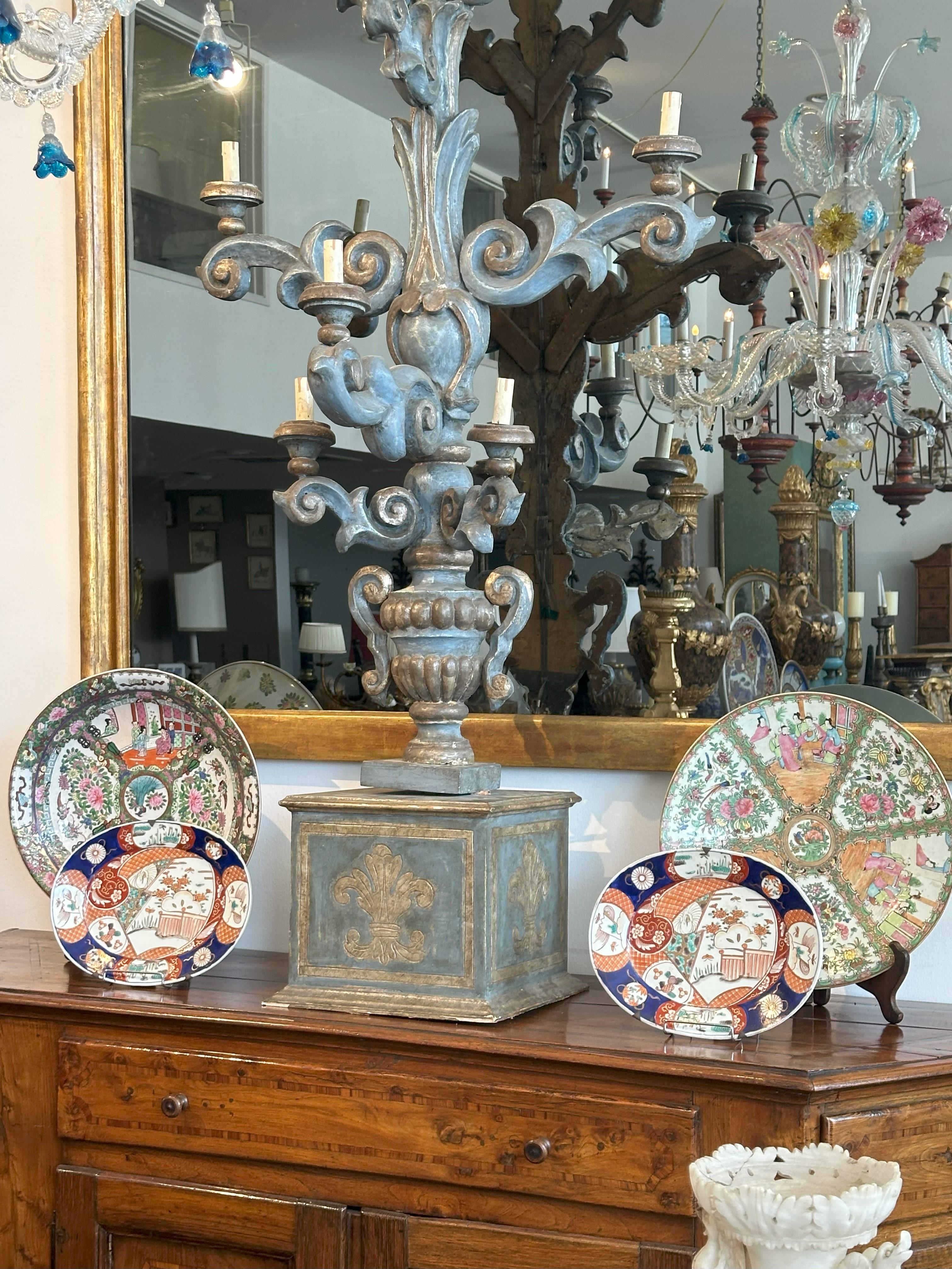 Candélabres italiens à dos plat - vers 1700 en vente 1