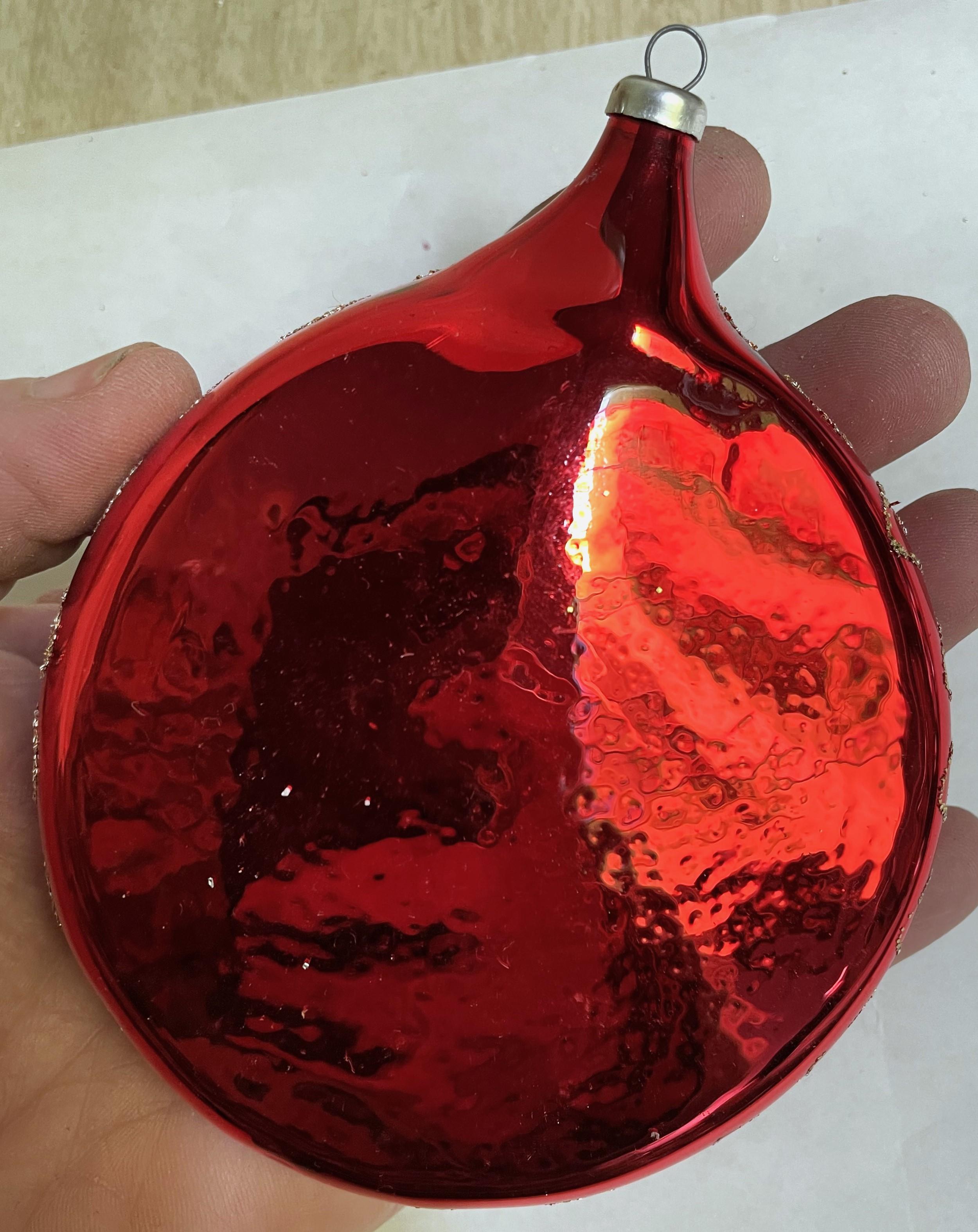 Italian Flat Ball Hand Painted Village Blown Red Glass Christmas Tree Ornament For Sale 1