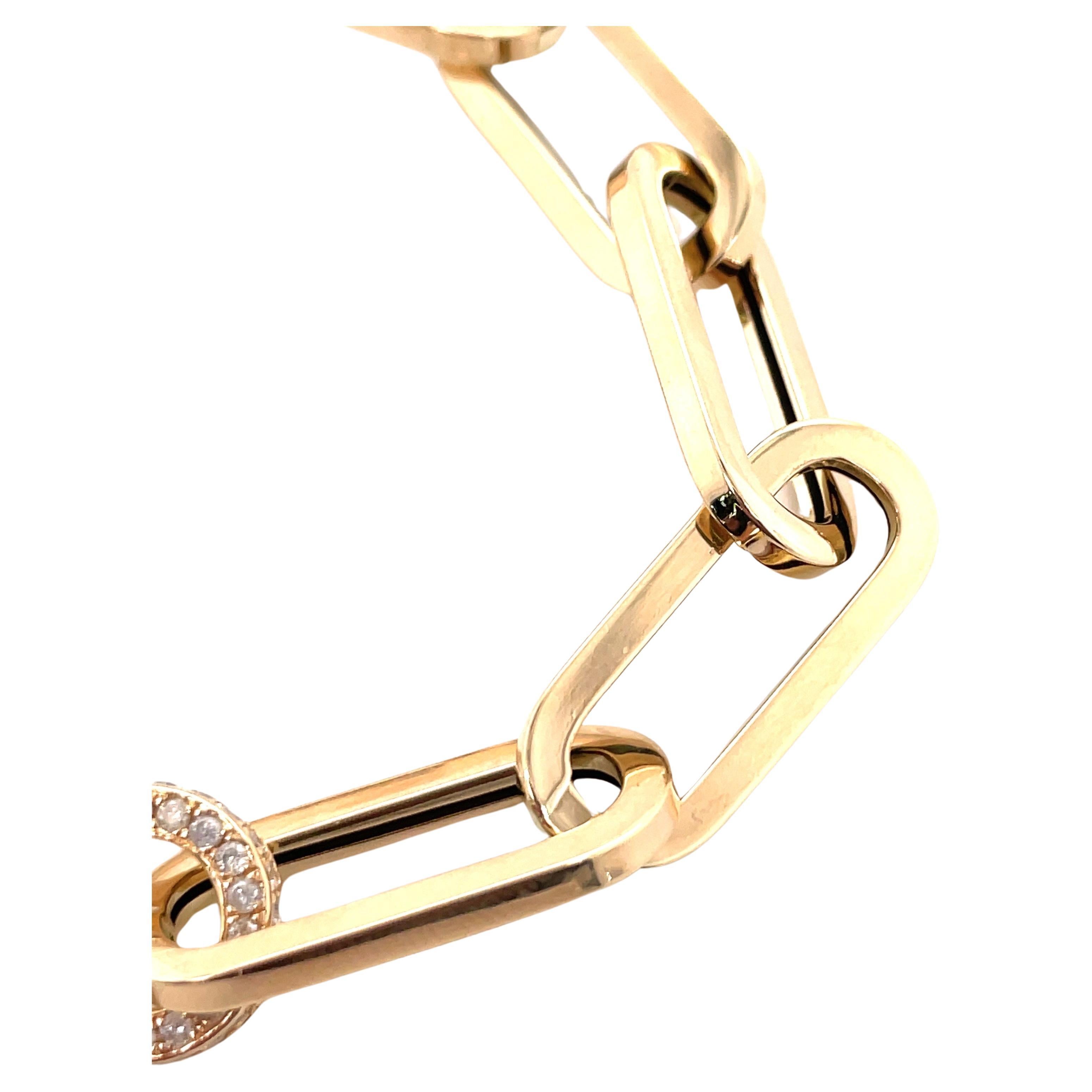 Contemporaneo Bracciale piatto italiano A Link con chiusura a diamante in oro giallo 14 carati in vendita