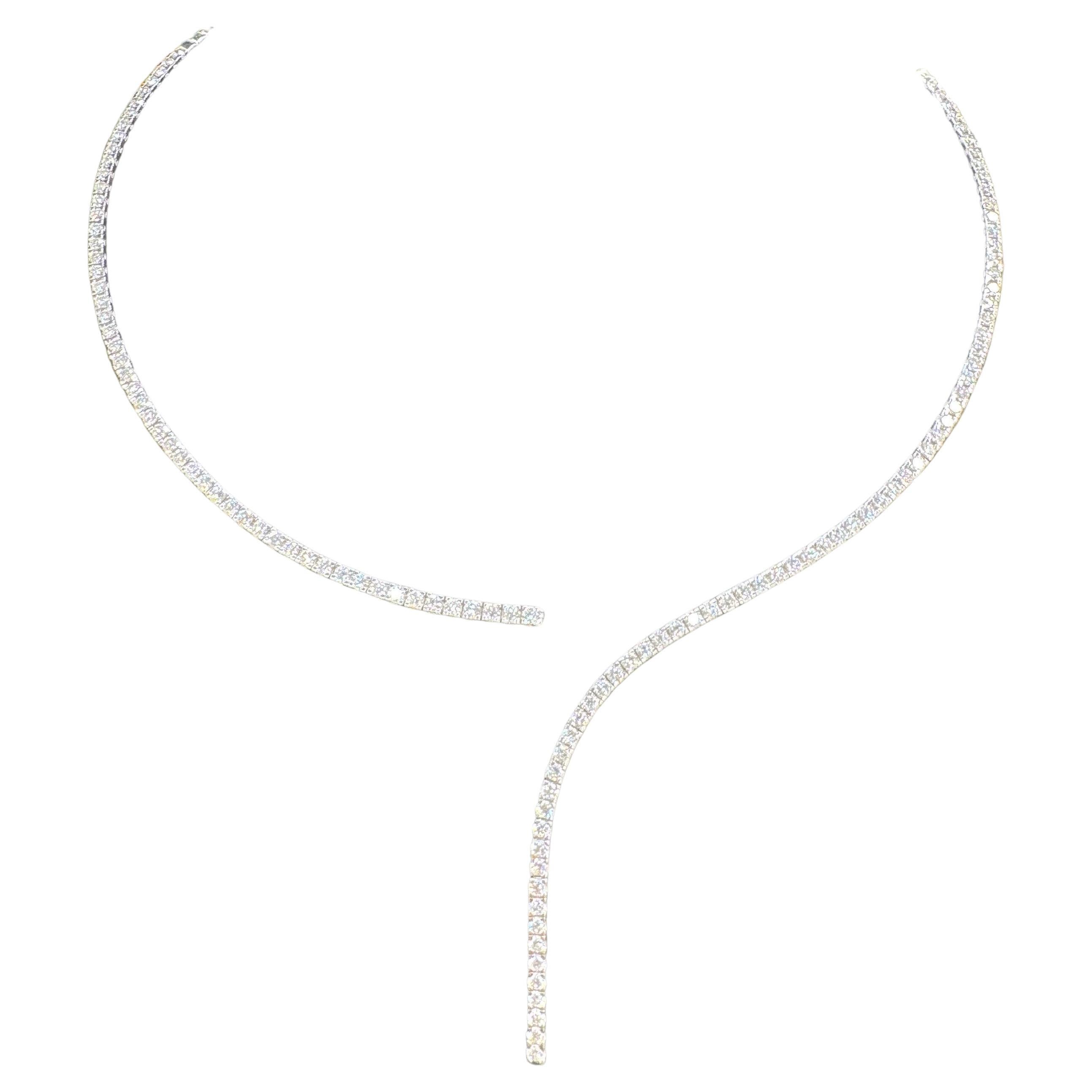 Italienische Flexible geteilte Diamant-Tropfen-Halskette mit Anhänger, 4,55 Karat, F-G VS1-2 18KT
