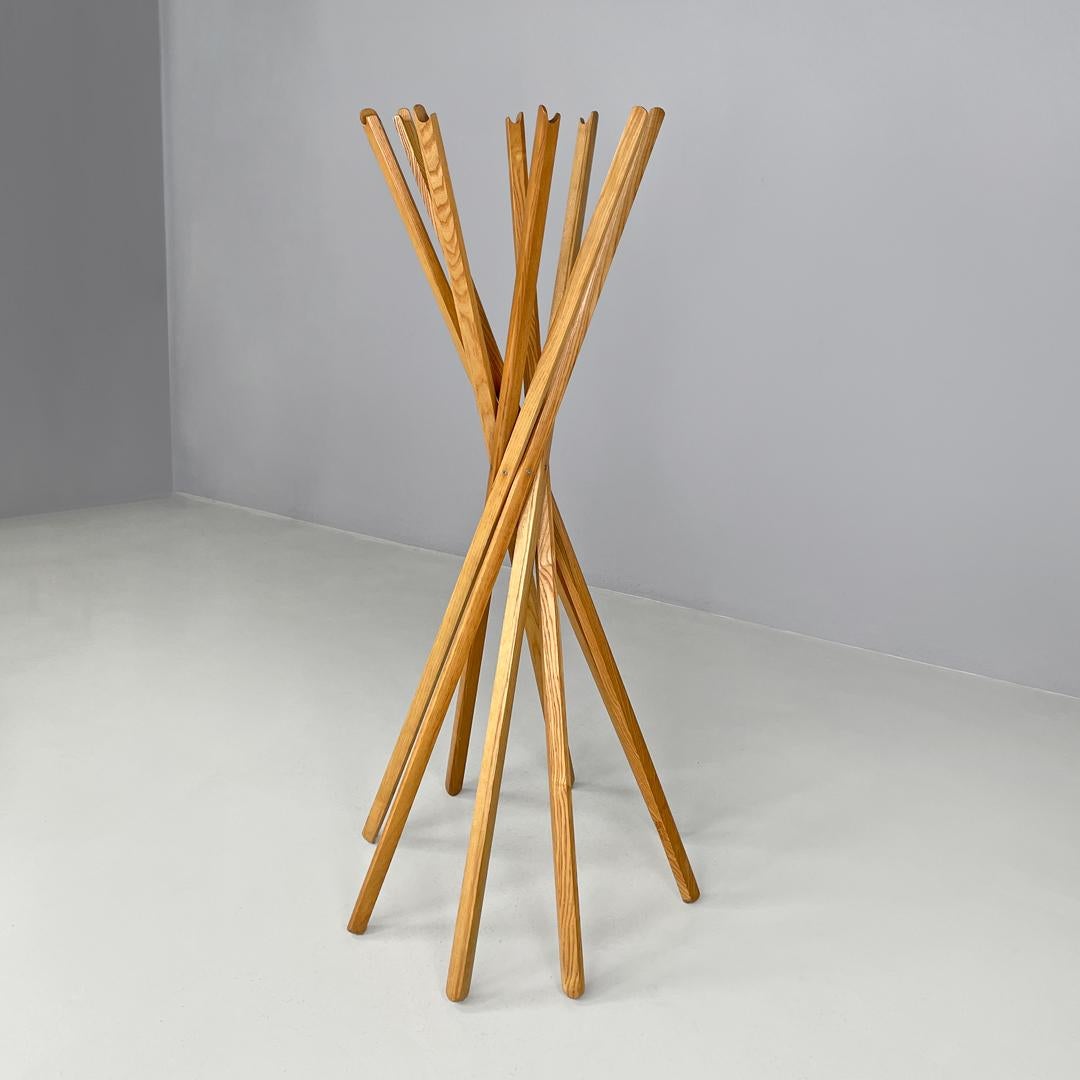 Italian floor coat stand Sciangai by De Pas D'Urbino Lomazzi for Zanotta, 1970s In Good Condition In MIlano, IT