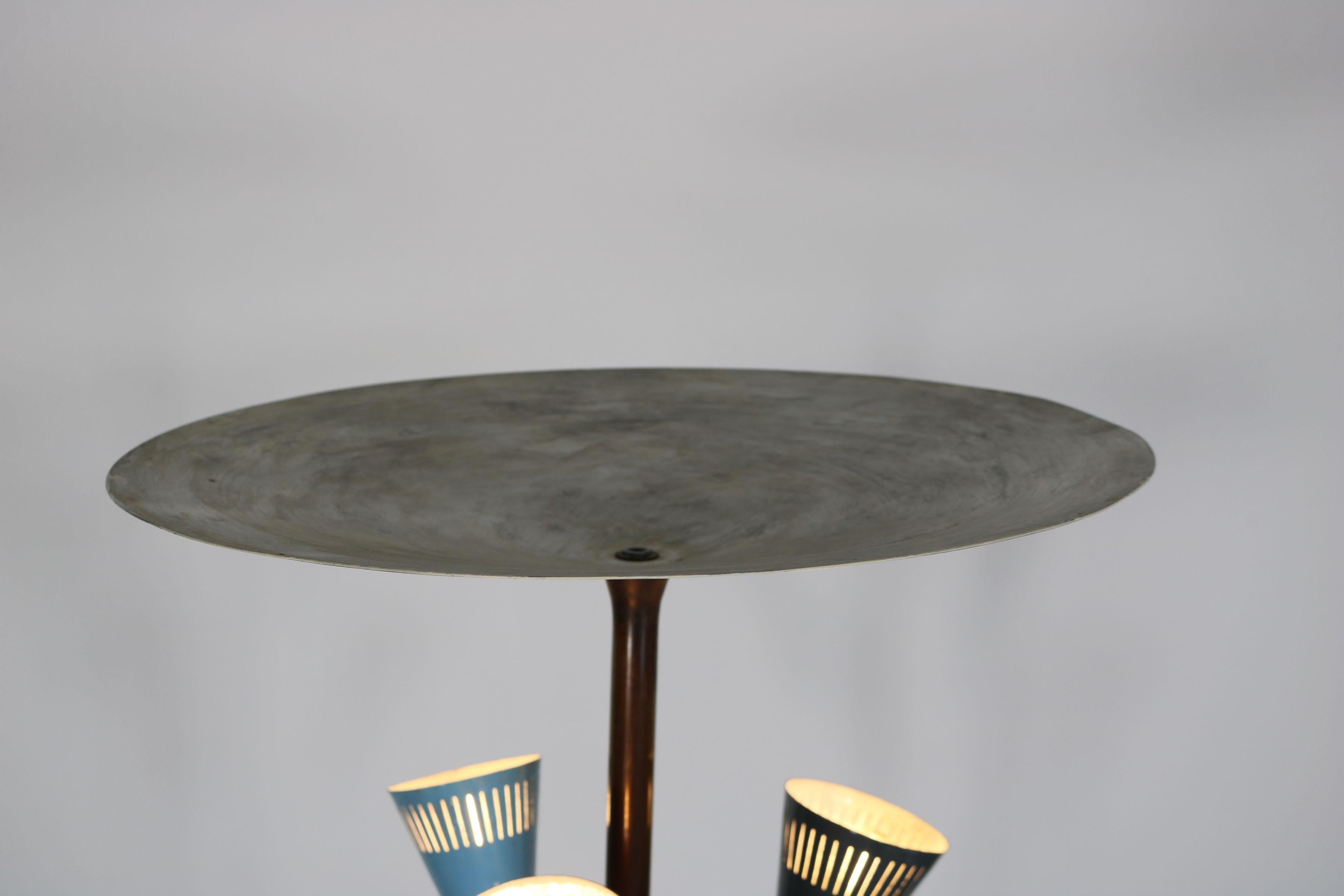 Lámpara de pie italiana años 50. en venta 4