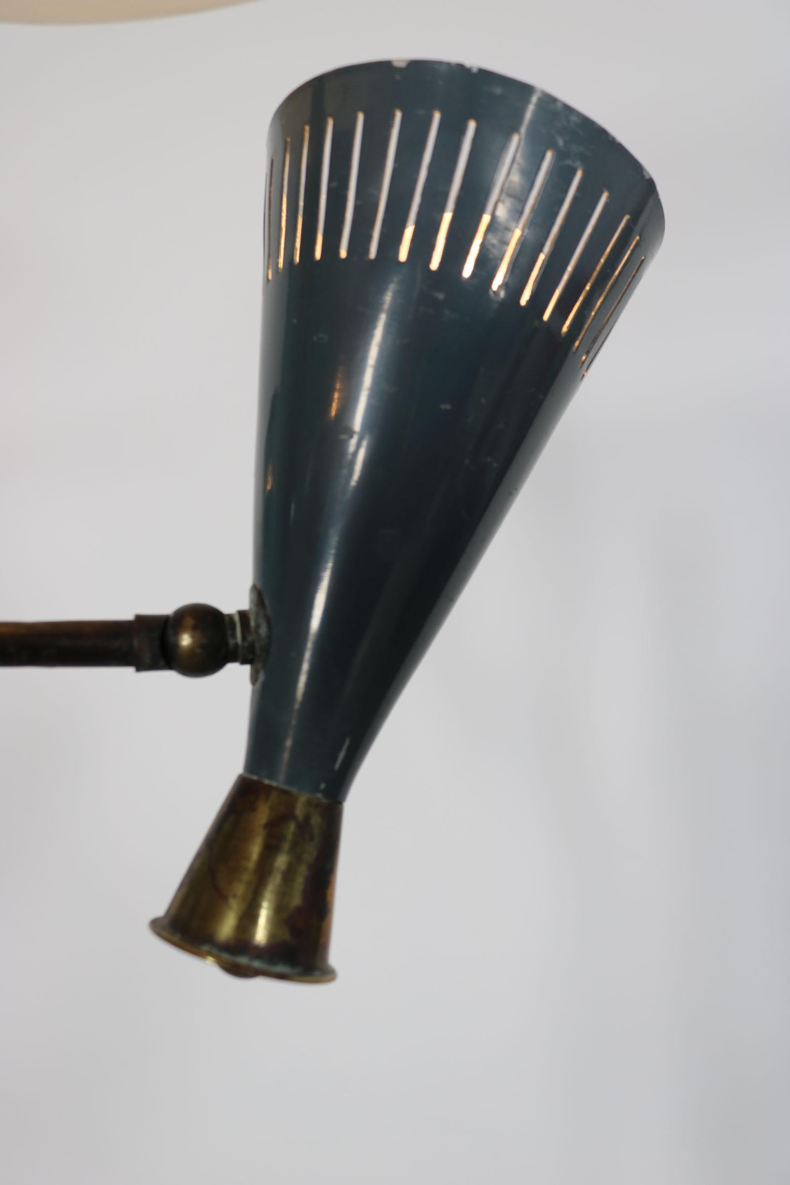 Lámpara de pie italiana años 50. en venta 8