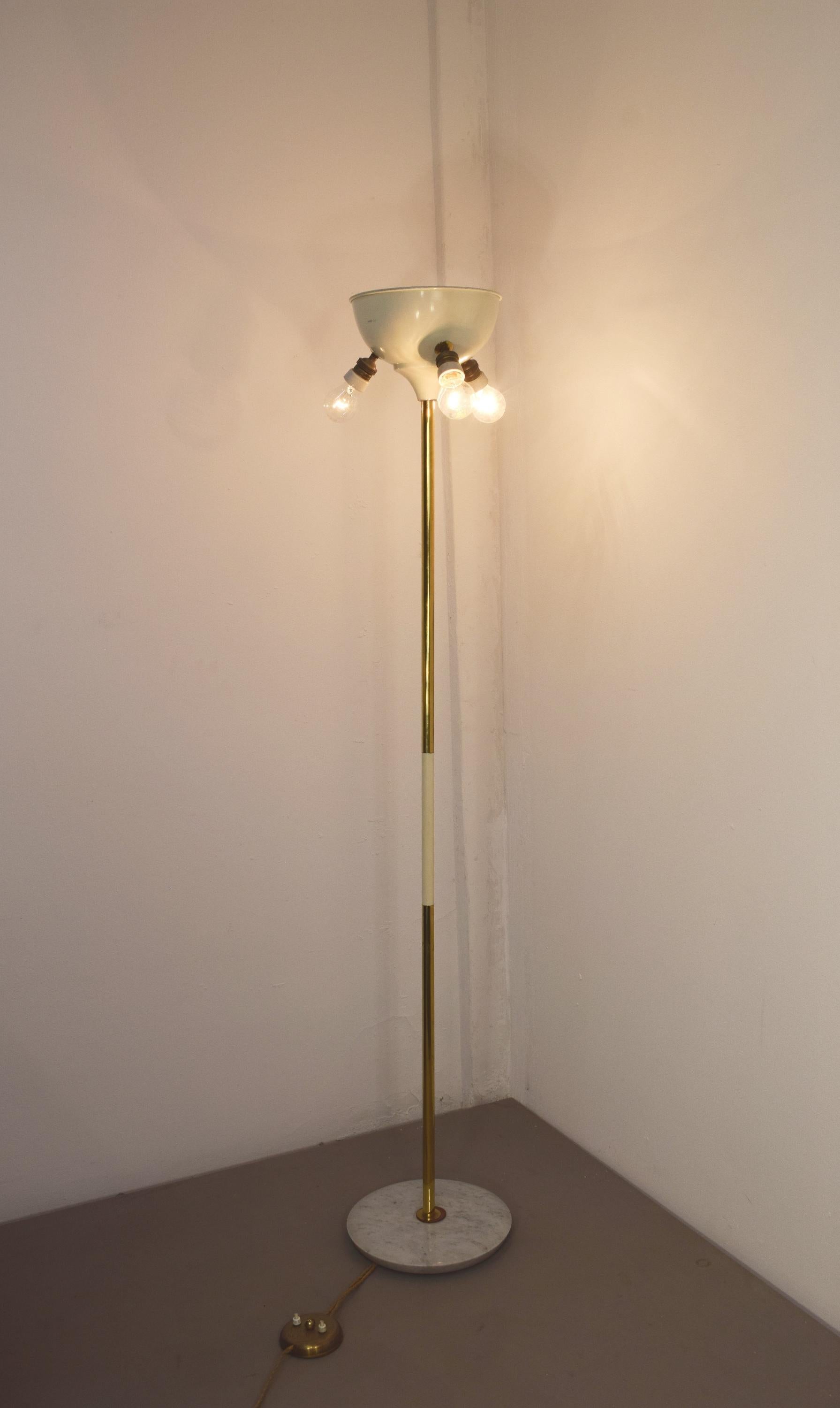 Italian Floor Lamp, 1950s In Good Condition For Sale In Palermo, PA