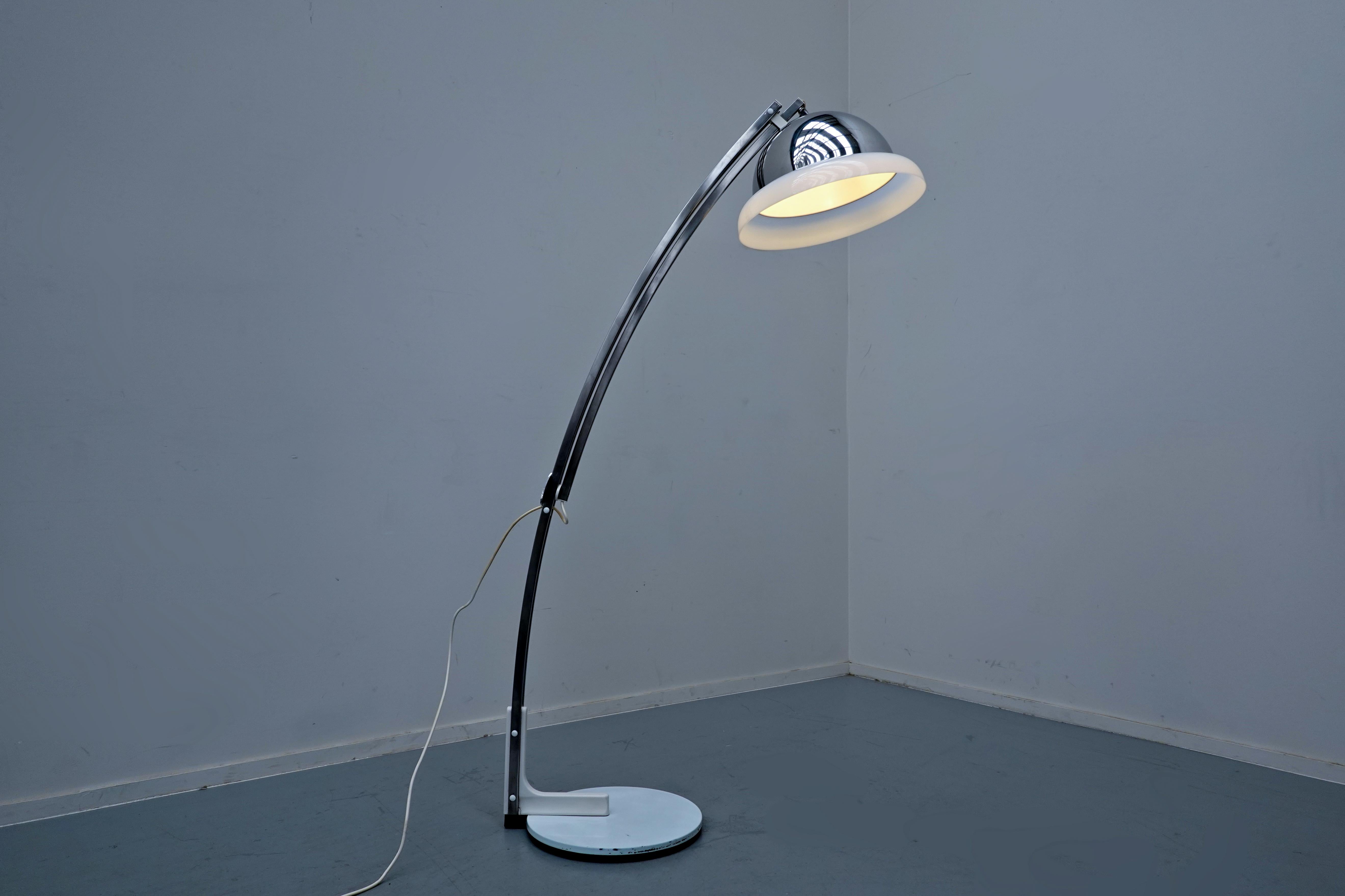 Mid-Century Modern Italian Adjustable Arc Floor Lamp by Goffredo Reggiani, 1960s For Sale 5