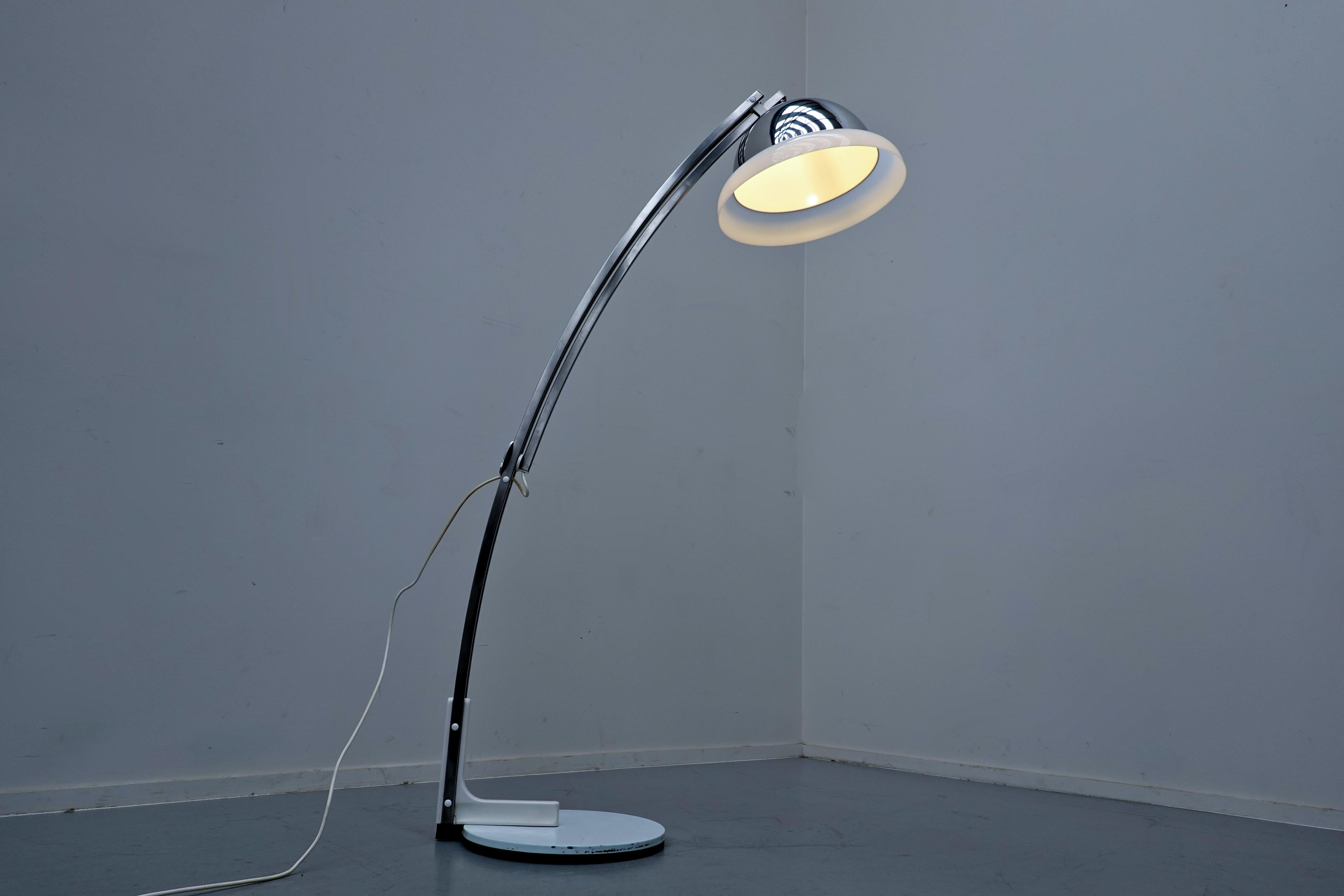 Mid-Century Modern Italian Adjustable Arc Floor Lamp by Goffredo Reggiani, 1960s For Sale 6