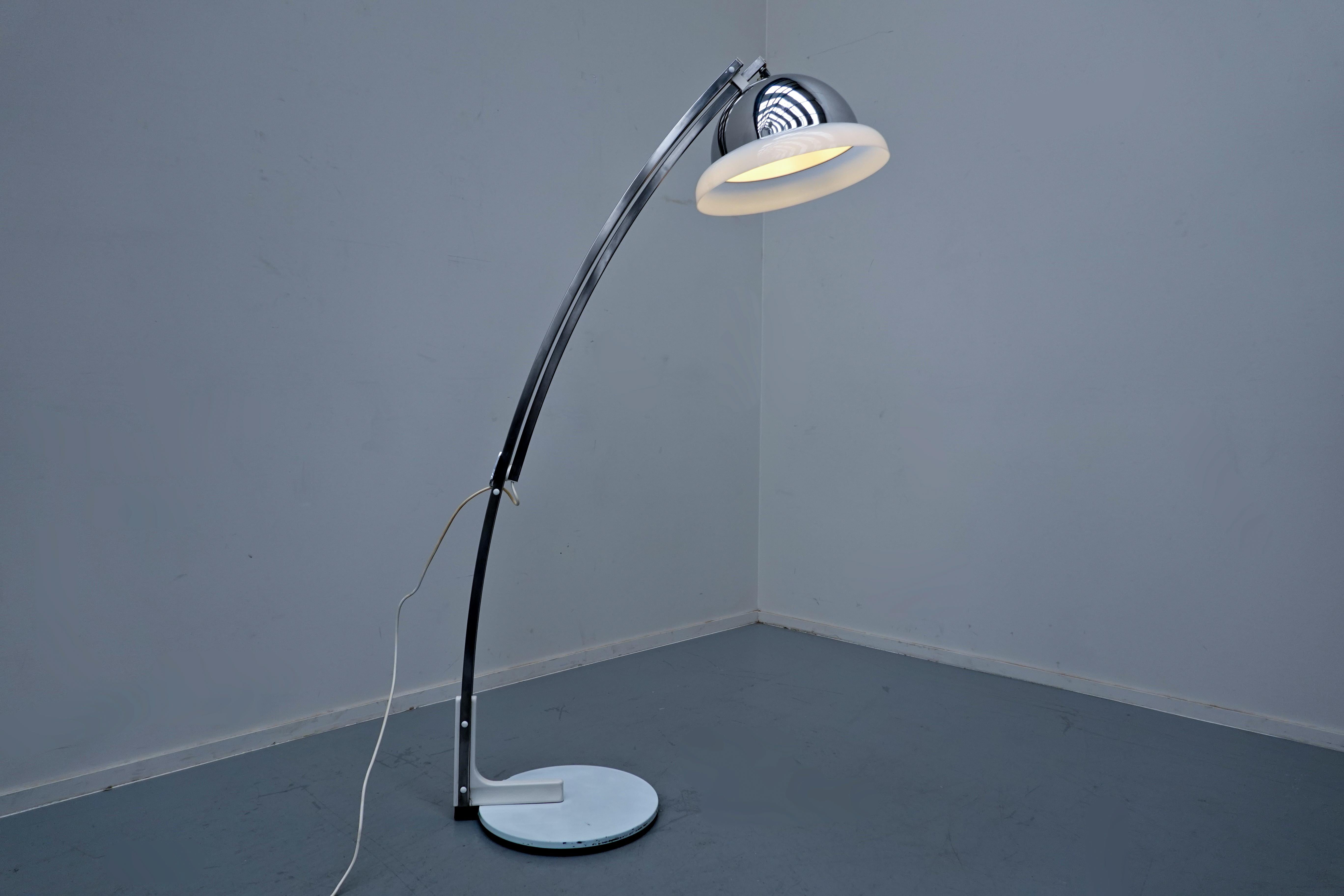 Mid-Century Modern Italian Adjustable Arc Floor Lamp by Goffredo Reggiani, 1960s For Sale 7