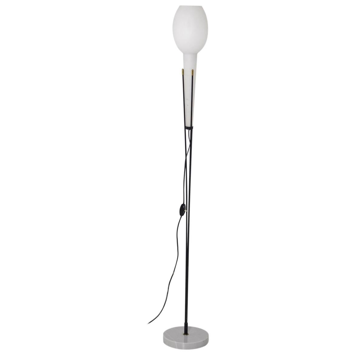 Italian Floor Lamp in the style of Stilnovo in Brass and Opaline Glass, 1950s