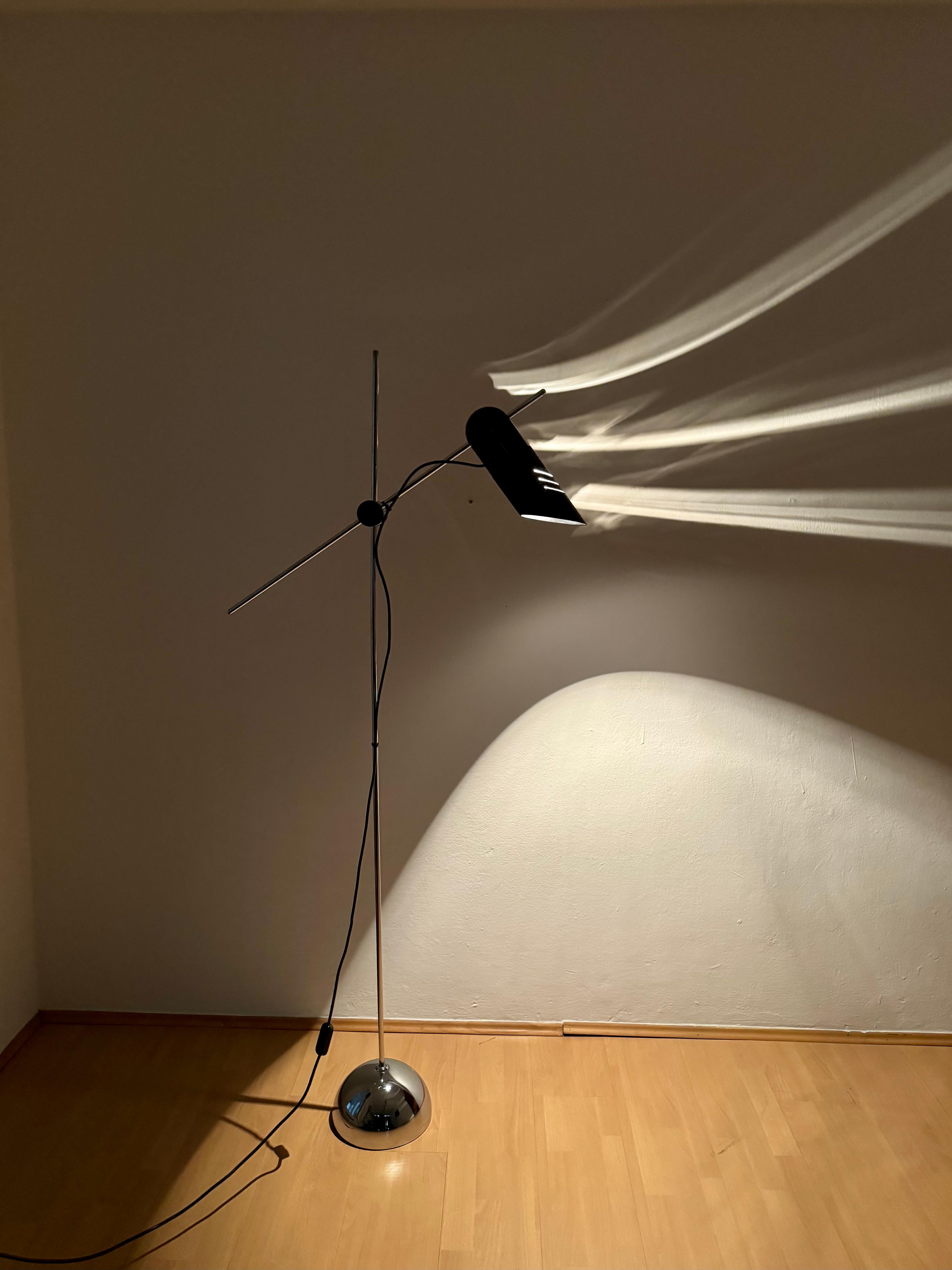 Italian Floor Lamp by Harvey Guzzini For Sale 3