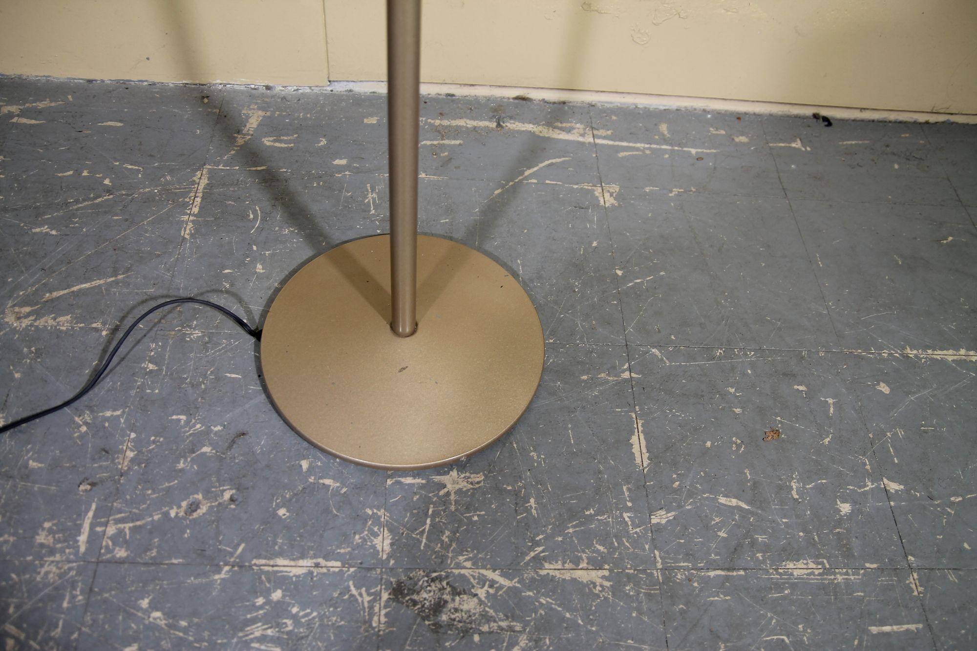 Italian Floor Lamp by Leucos In Good Condition For Sale In Asbury Park, NJ