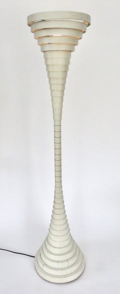 Lampada da terra italiana di Silvio Bilangione Paolo Portoghesi per Casa Papanice