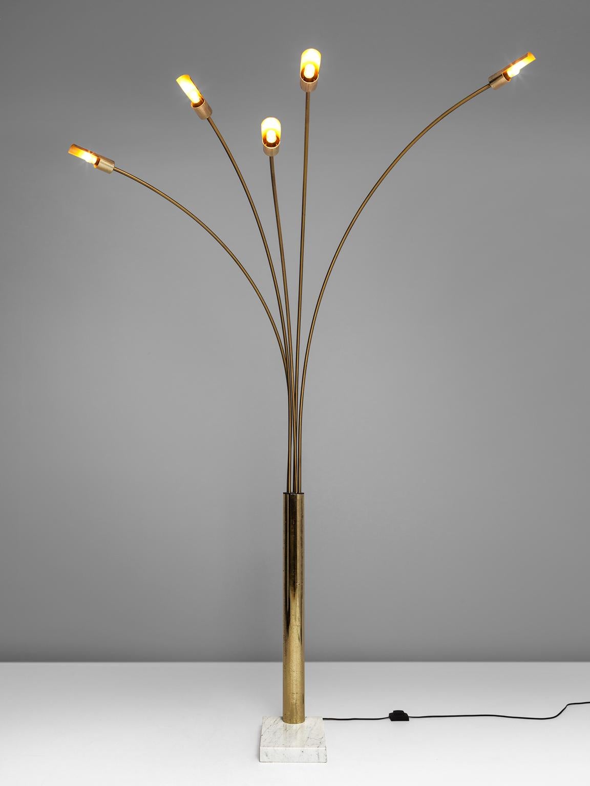 Floor lamp, marble and brass, Italy, 1950s.

This biomorphic floor lamp features a rectangular marble base with a patinated brass stem and five separate stems that 'sprout' from the main pole. The bottom of the lamp as made out of a thicker brass