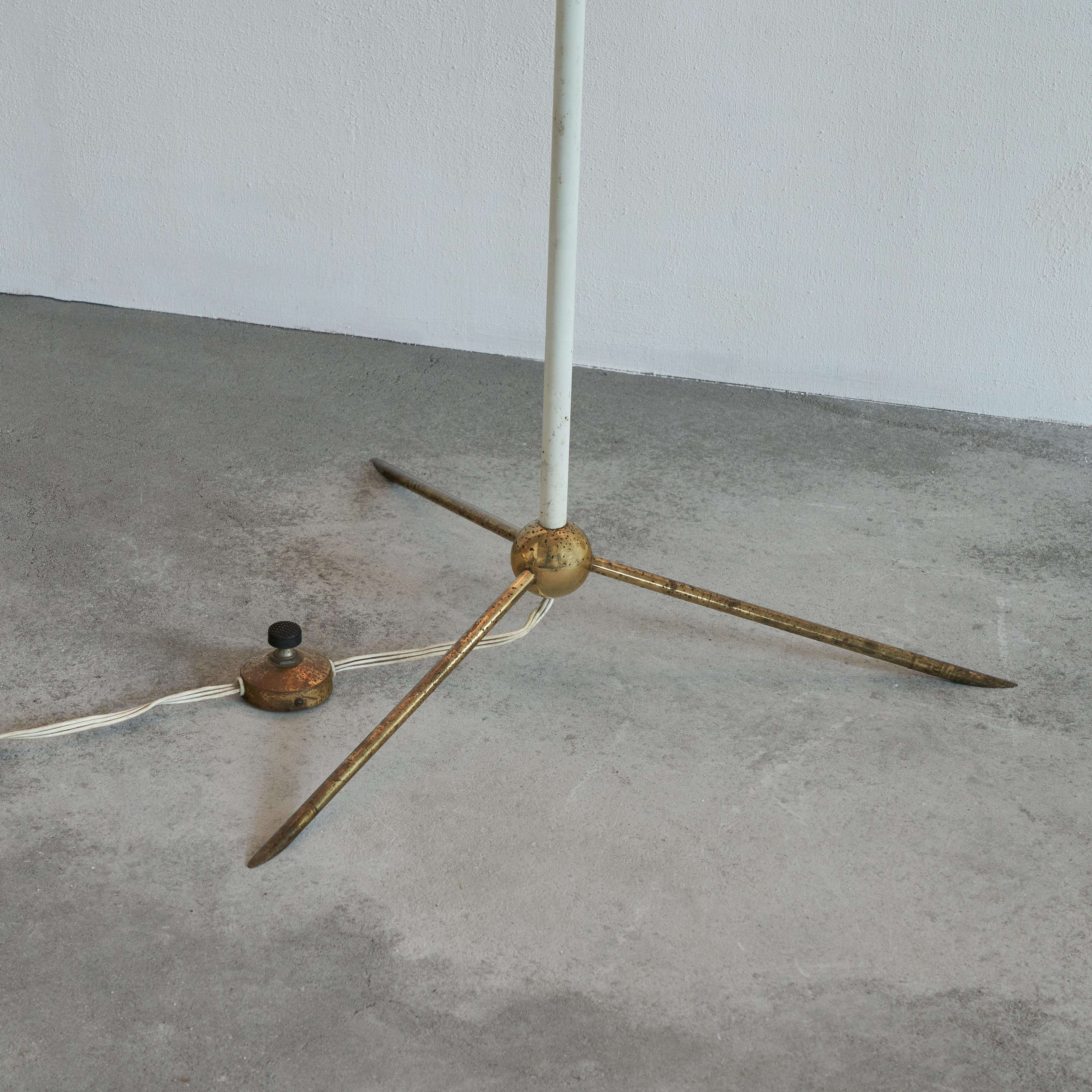 Floor Lamp in Cocoon and Patinated Brass In Good Condition In Tilburg, NL
