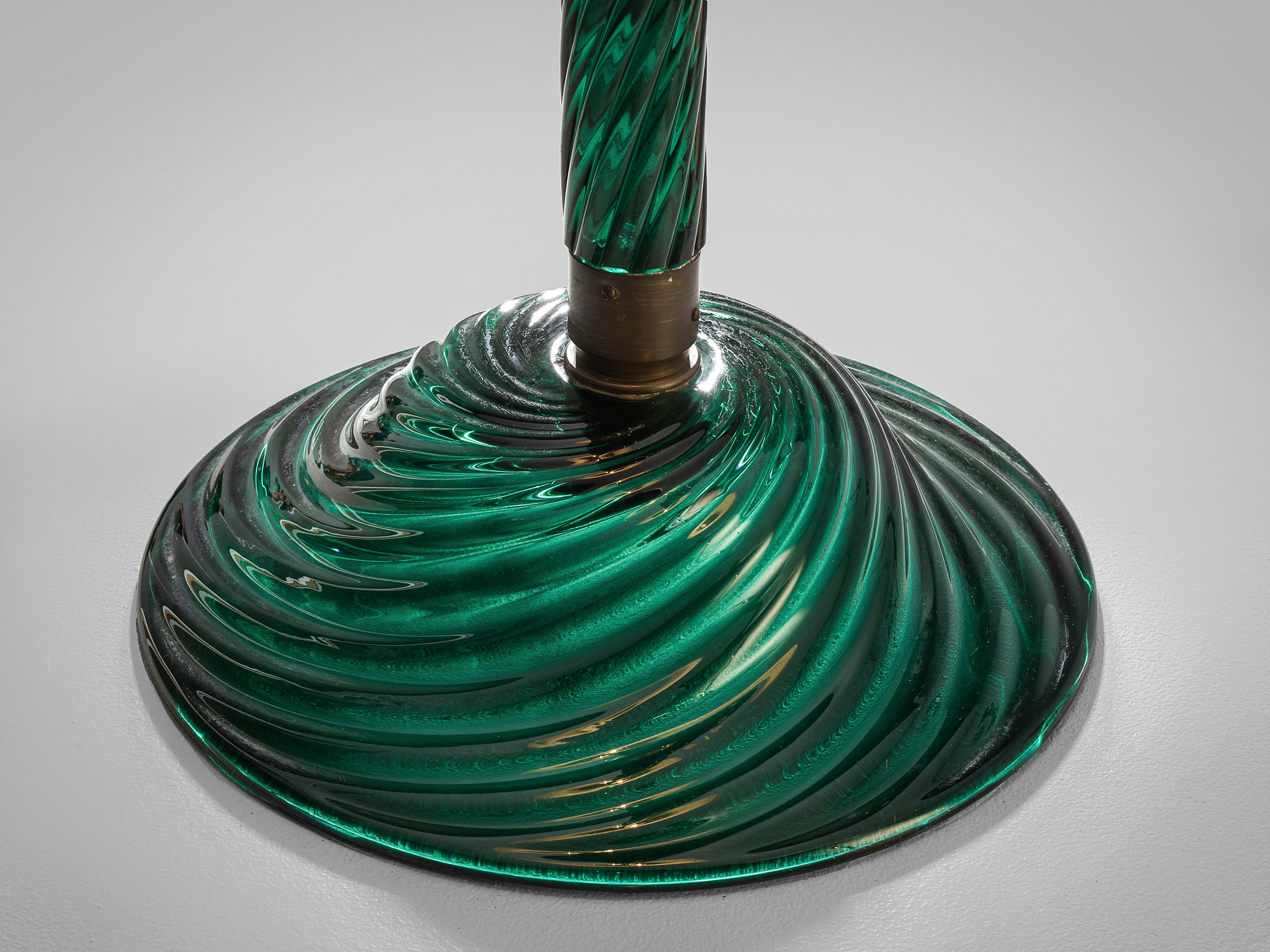 Milieu du XXe siècle Lampadaire italien en verre vert