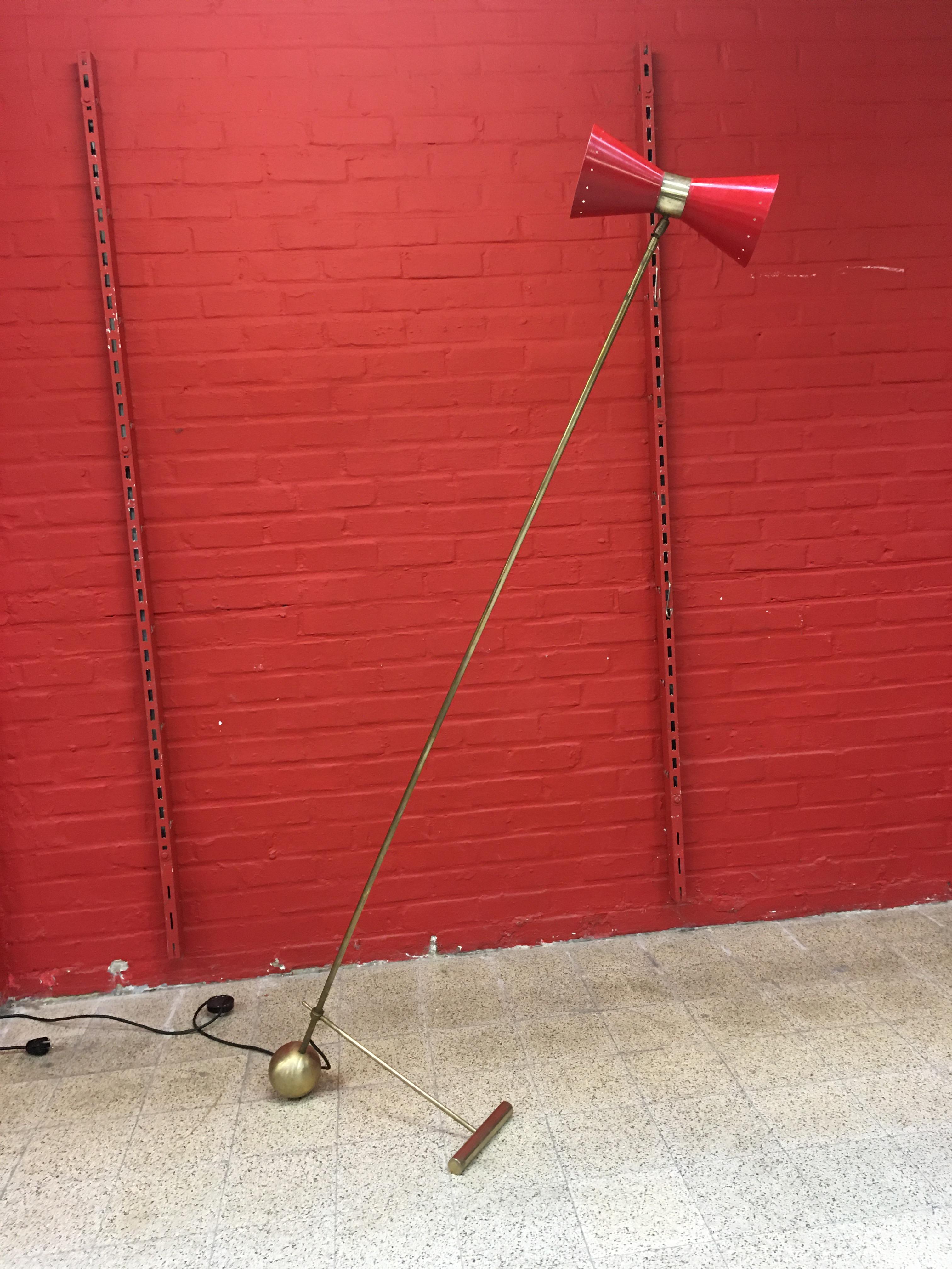 Italian Floor Lamp in Lacquered Metal and Brass, circa 1950 For Sale 4