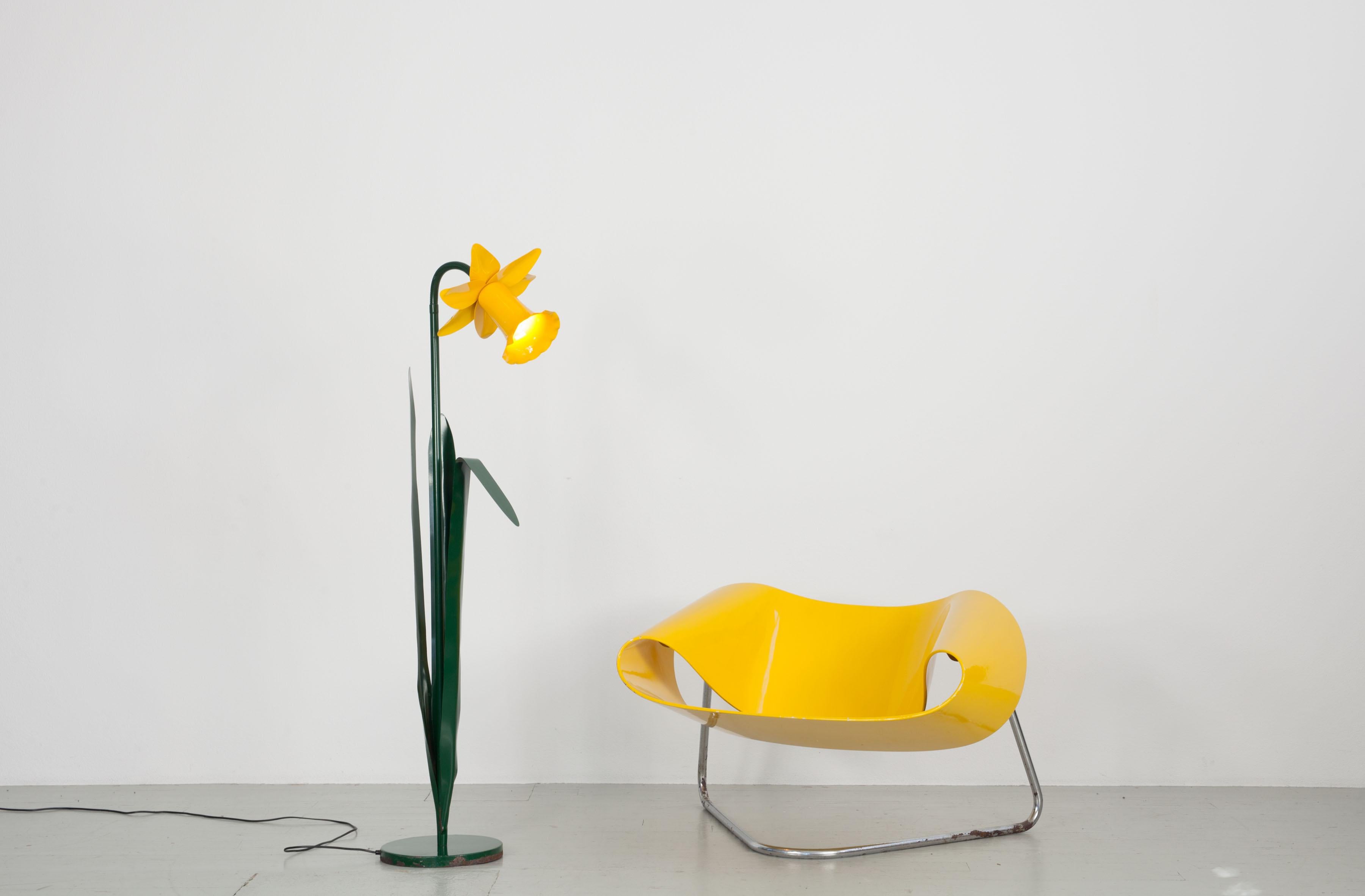 Late 20th Century Italian Floor Lamp in Shape of a Daffodil from the 80s