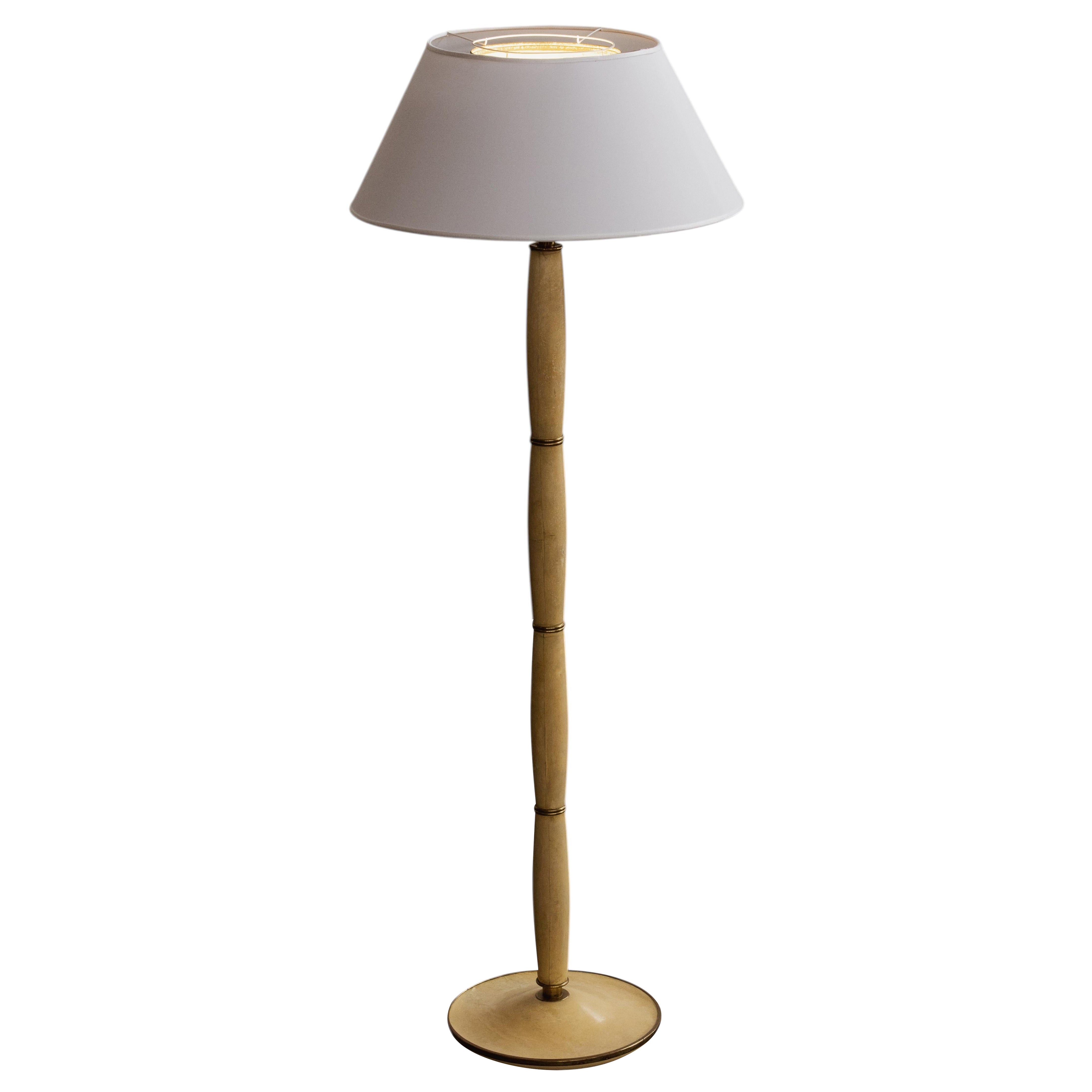Italian Floor Lamp in the style of Paolo Buffa, 1940s