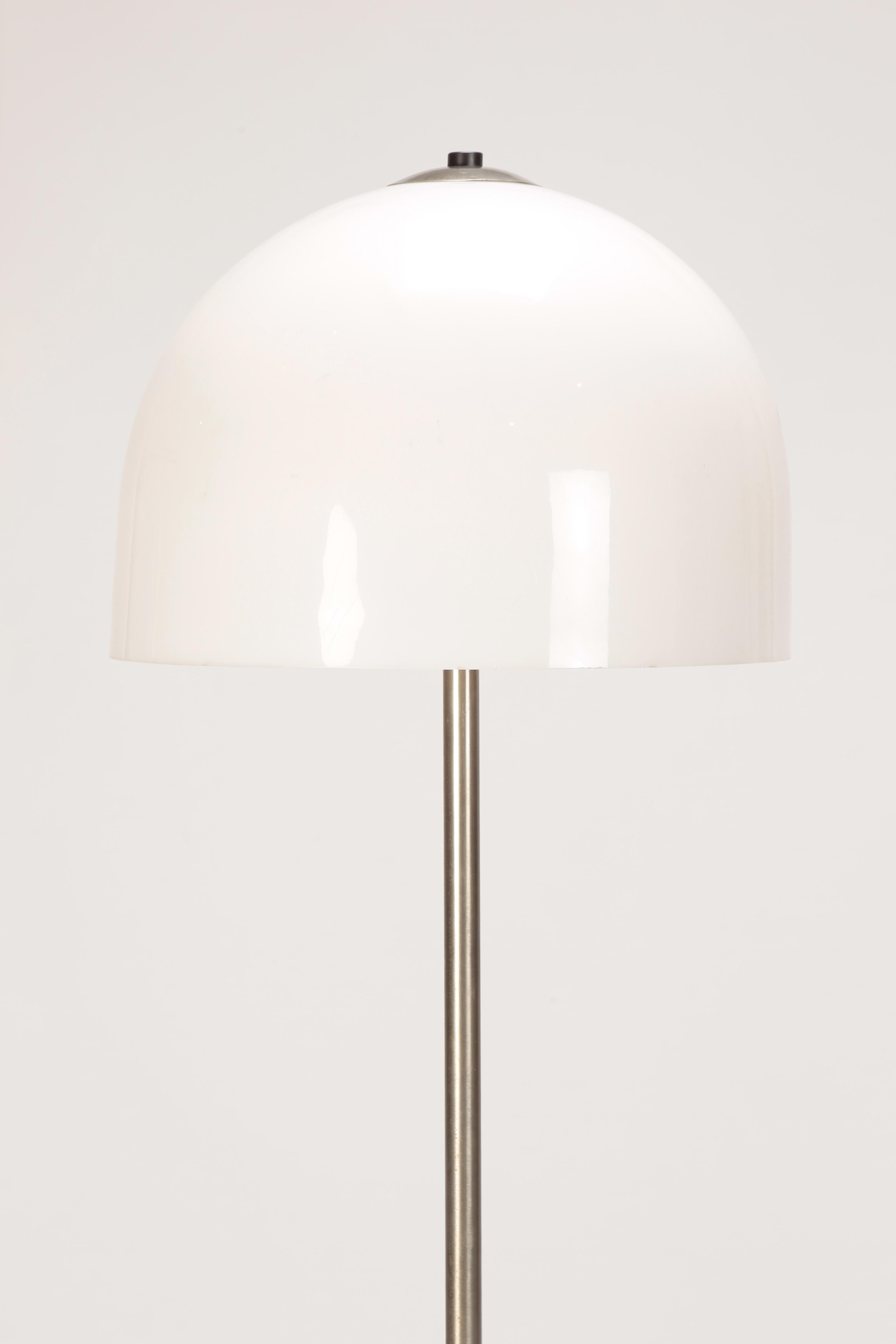 Italian Floor Lamp Stilnovo, 1960s In Good Condition In Basel, CH