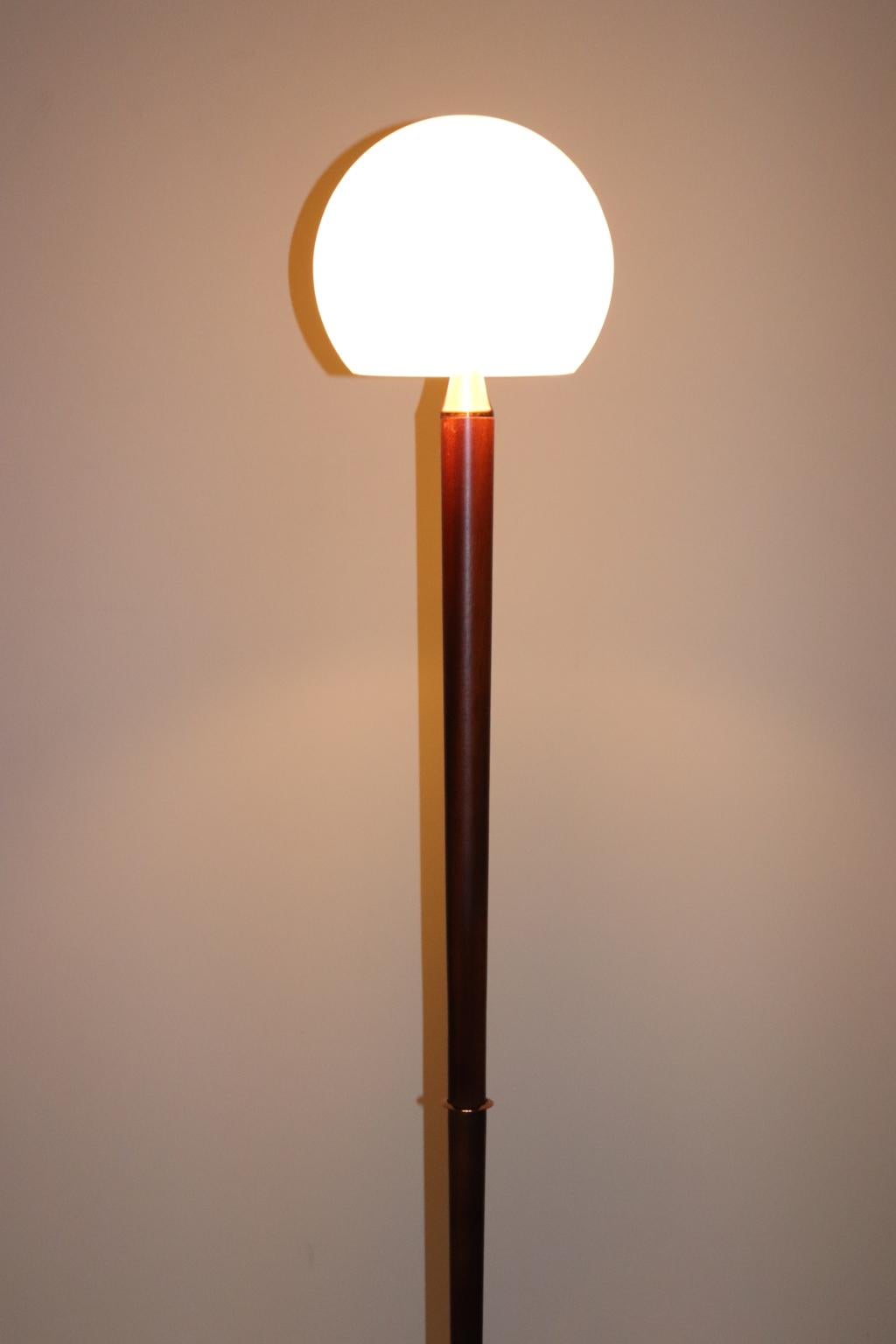 Italian Floor Lamp White Murano Glass Solid Wood Stem and Brushed Copper Details For Sale 5